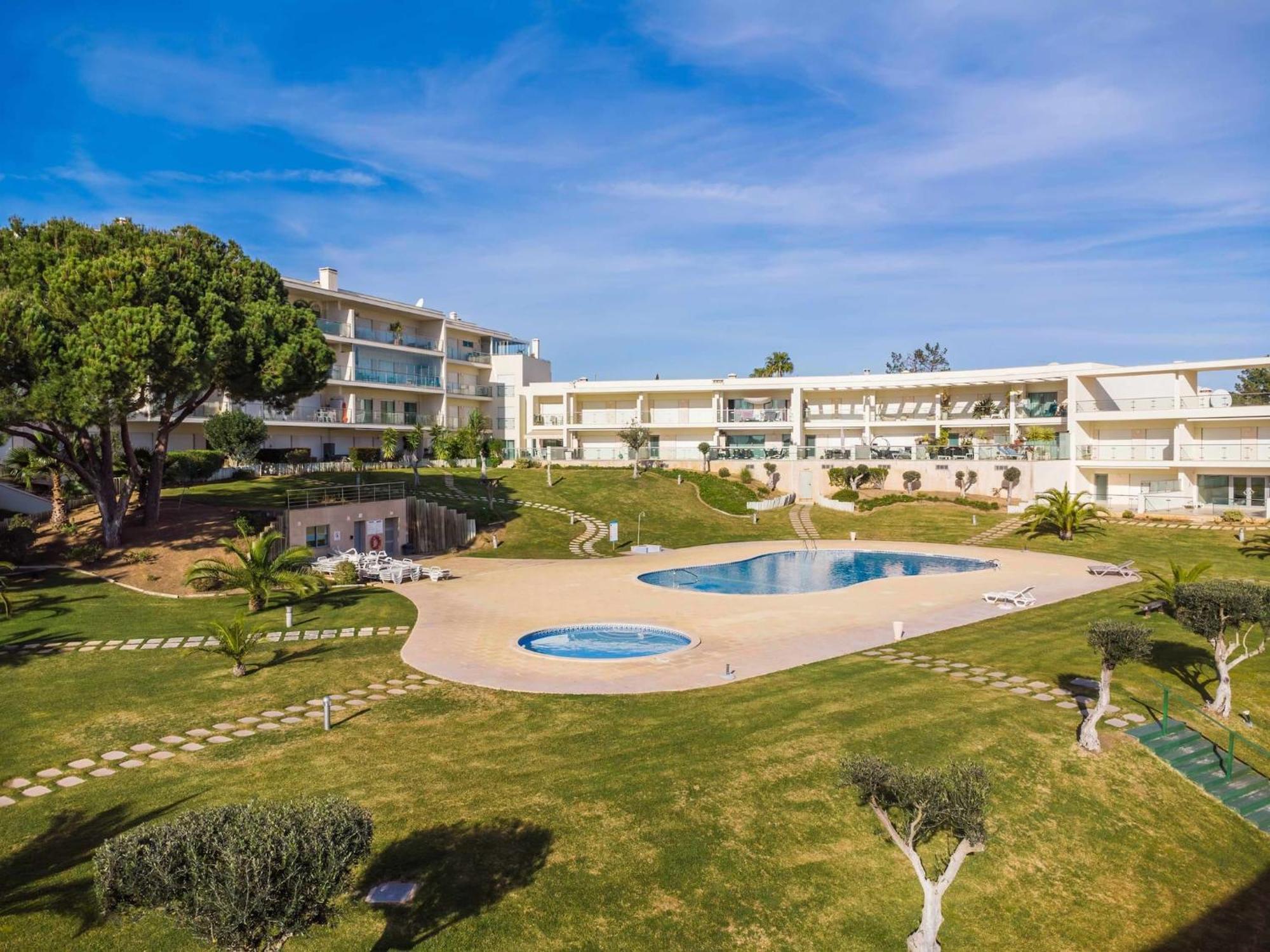 Balaia Residense Penthouse 2 Bedroom With Pool Apartment *