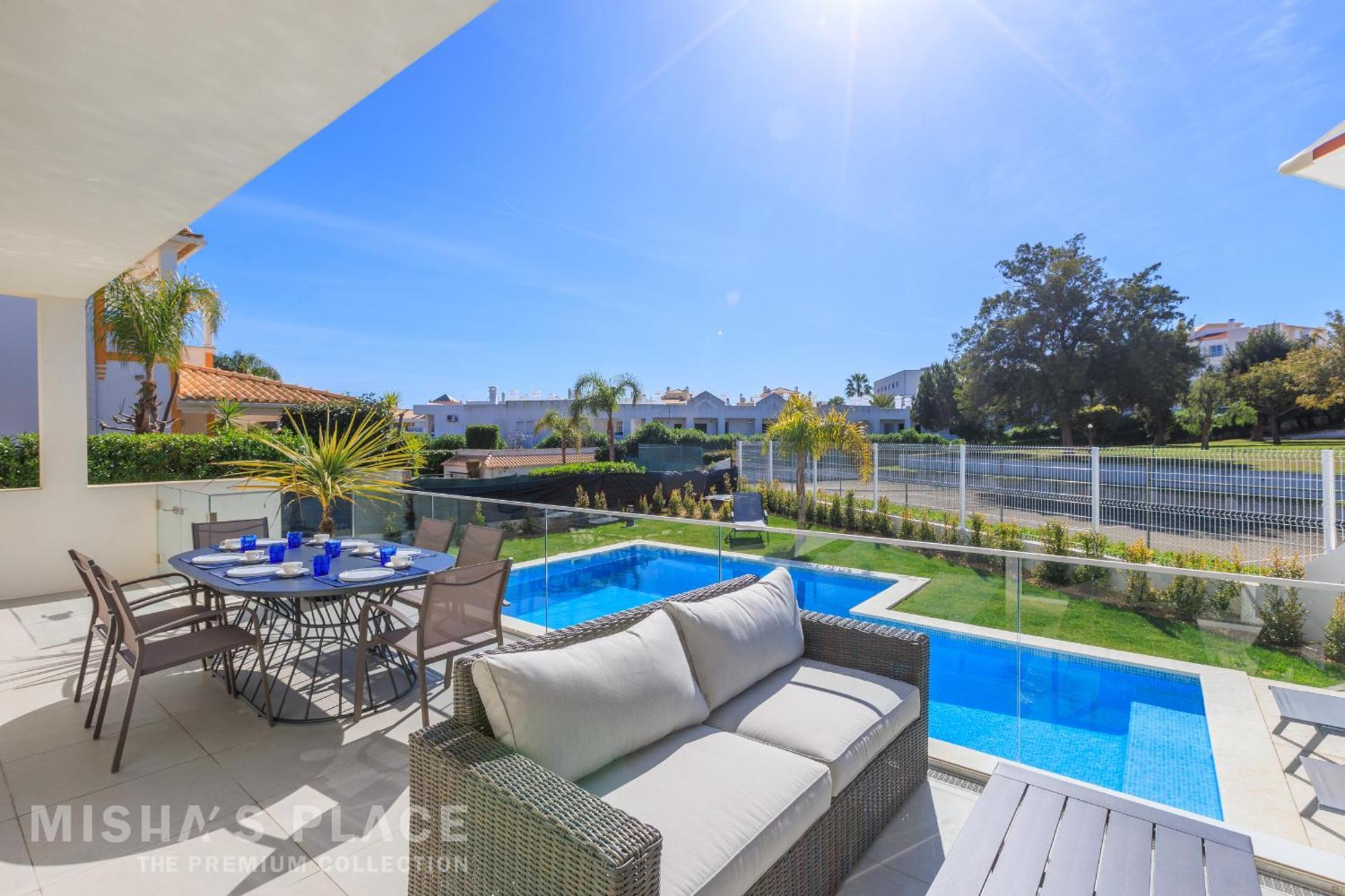Villa Alba - Premium By Misha's Place *
