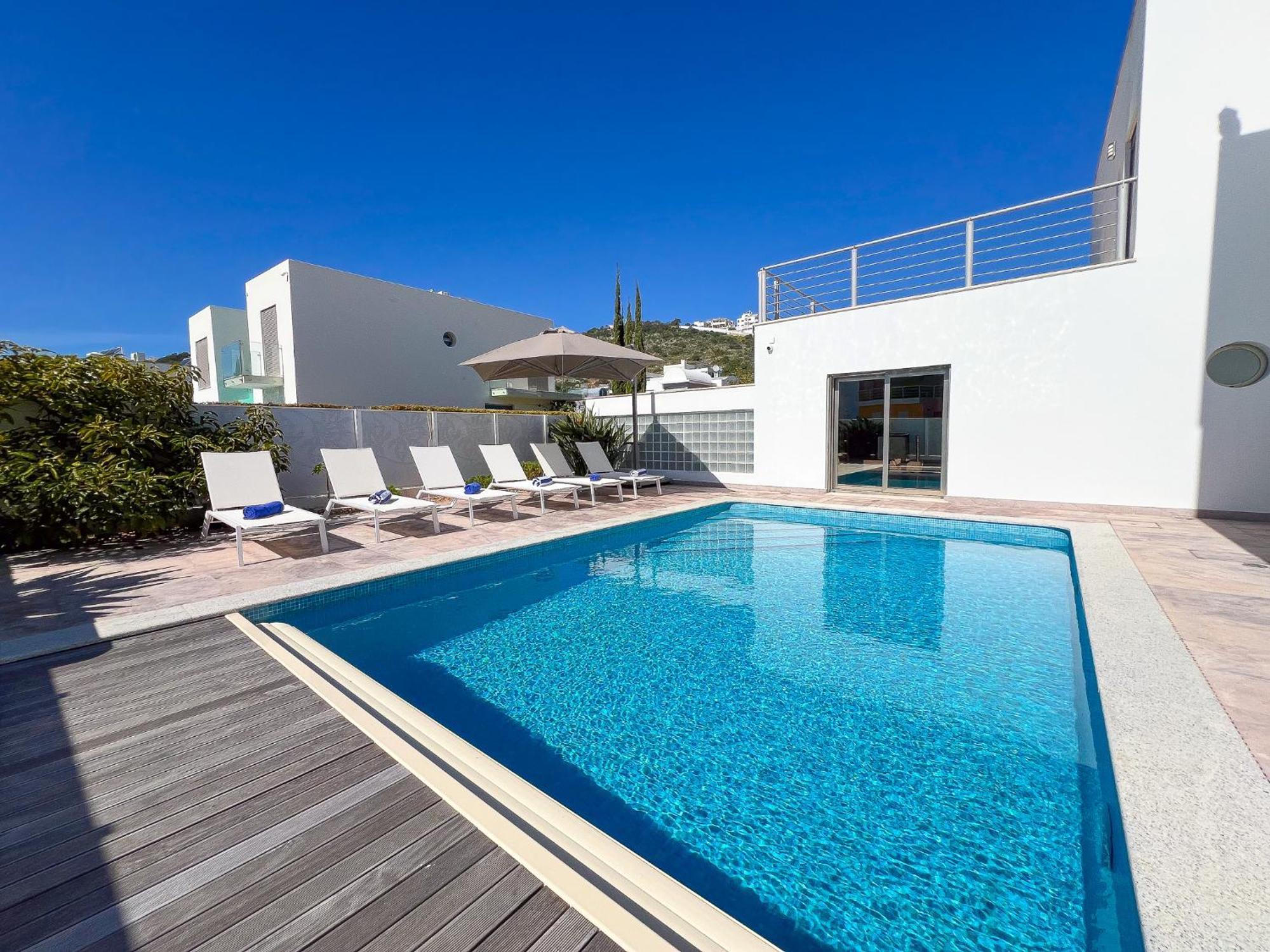 Luxury Villa, Private Heated Pool, Jacuzzi, Hammam Albufeira