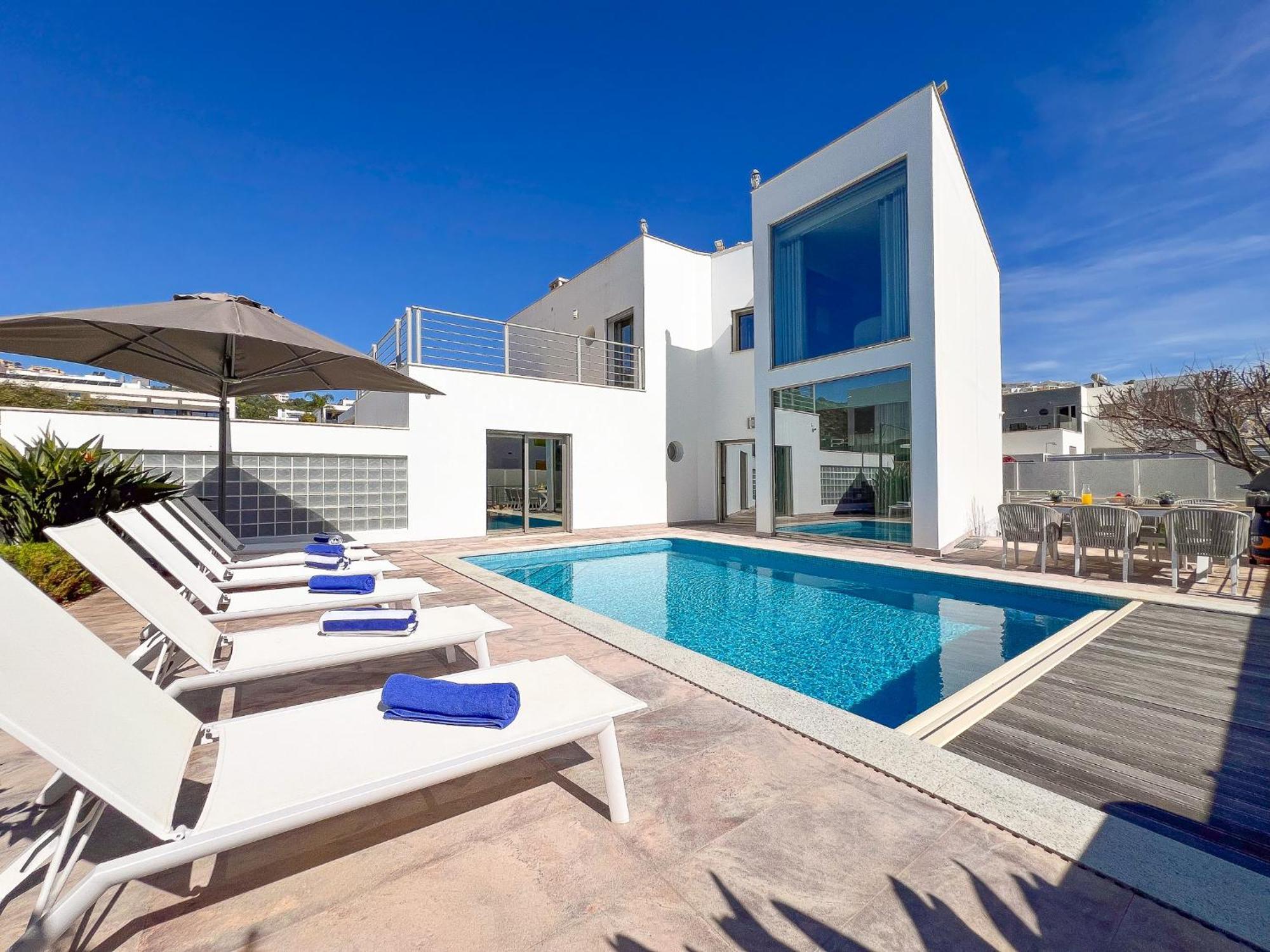 Luxury Villa, Private Heated Pool, Jacuzzi, Hammam Albufeira