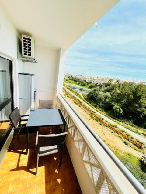 Cosy 1 Bedroom In A Center Apartment *