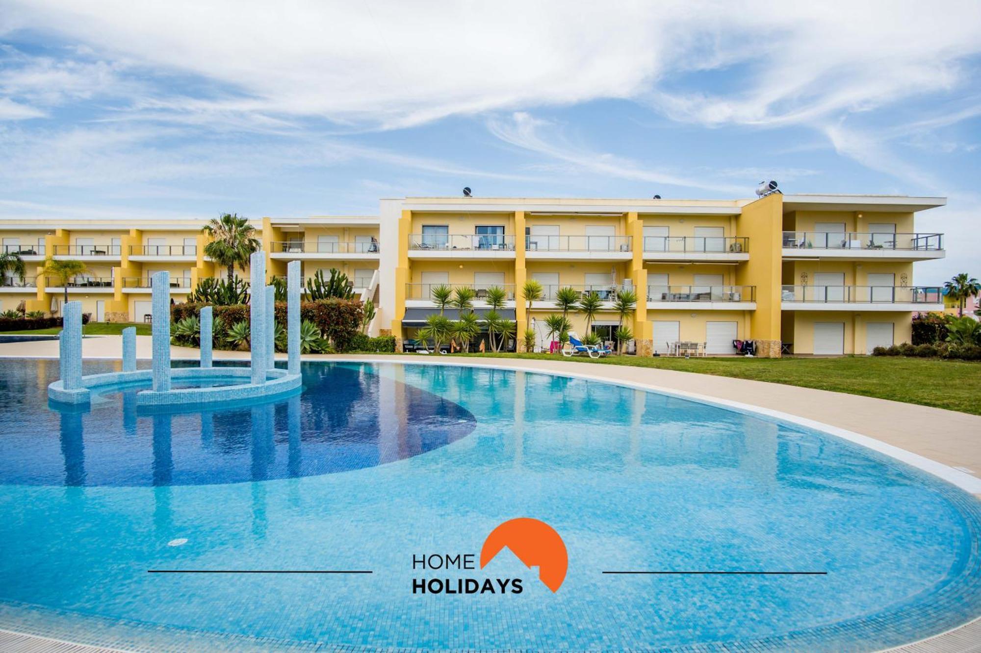 #010 Marina By Holidays Apartment *