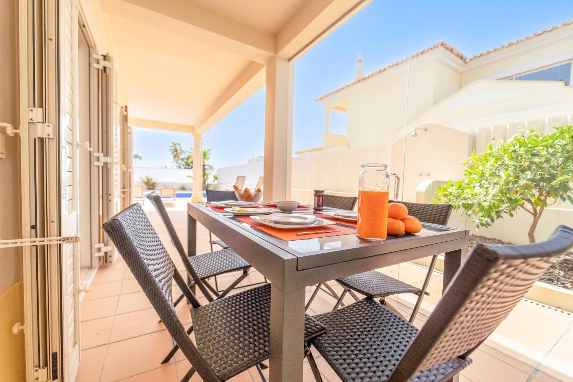 Villa Ribeiro By Hellovacations