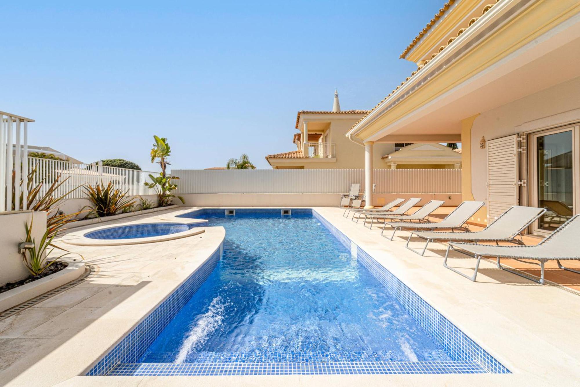 Villa Ribeiro By Hellovacations *