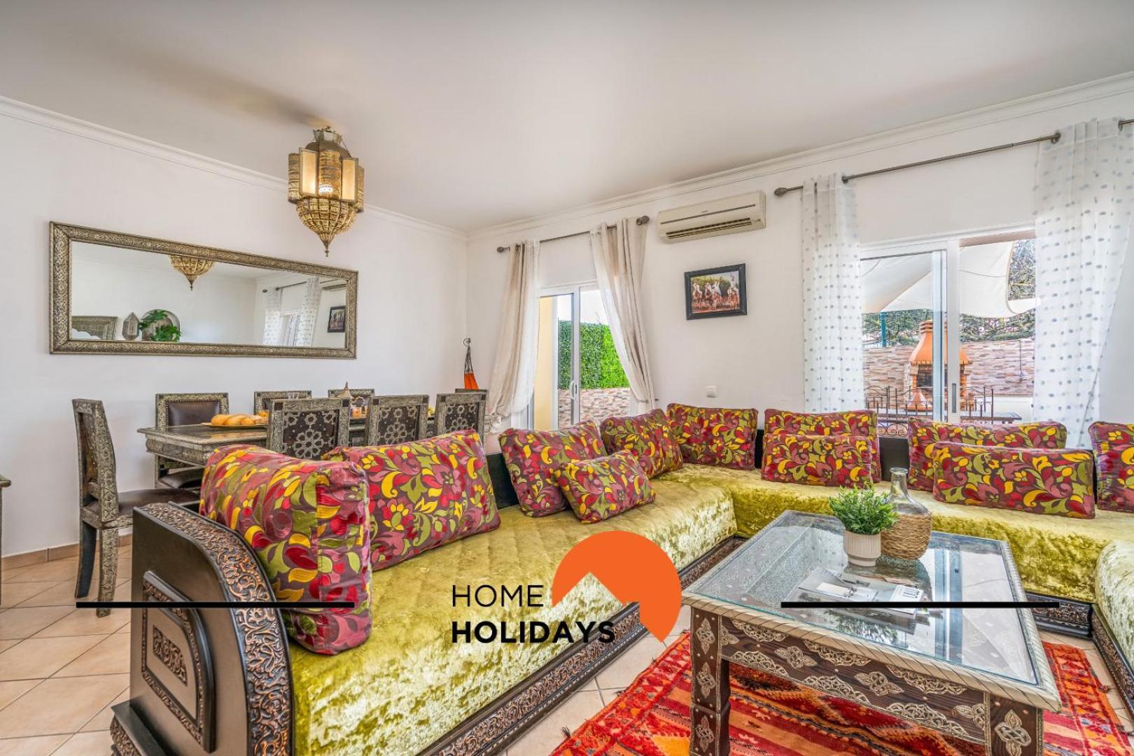 #298 Luz H By Holidays