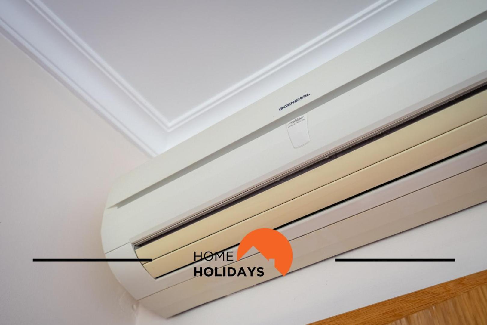 #298 Luz H By Holidays *