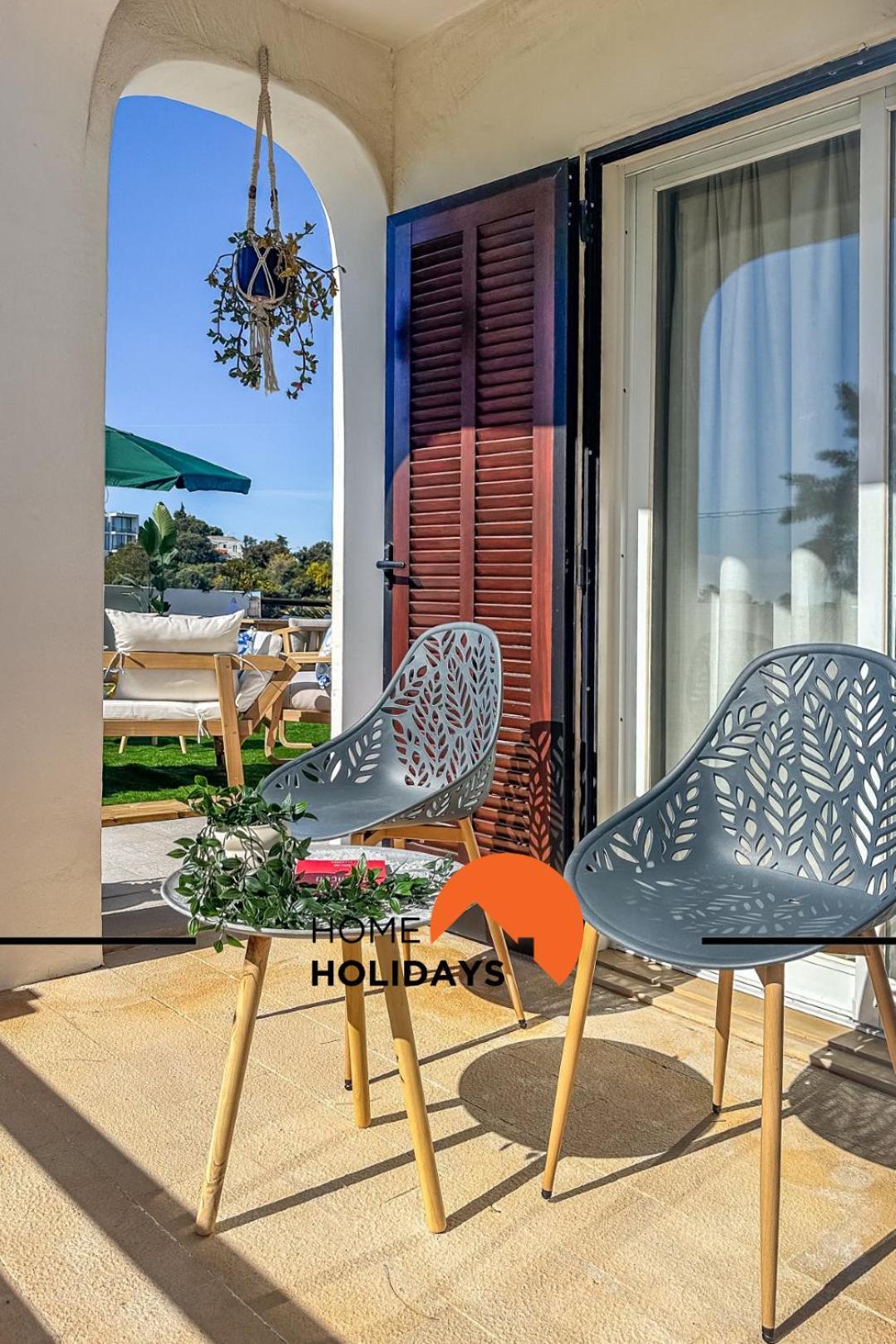 #294 T2 Com Amplo Terraco By Holidays Apartment *