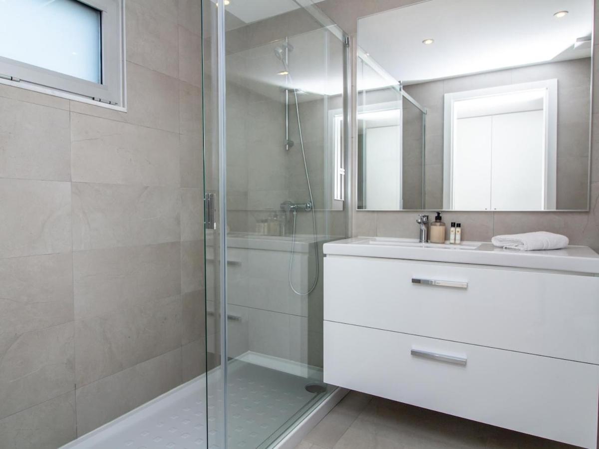 3 - Luxurious & Playground & Garage Apartment *