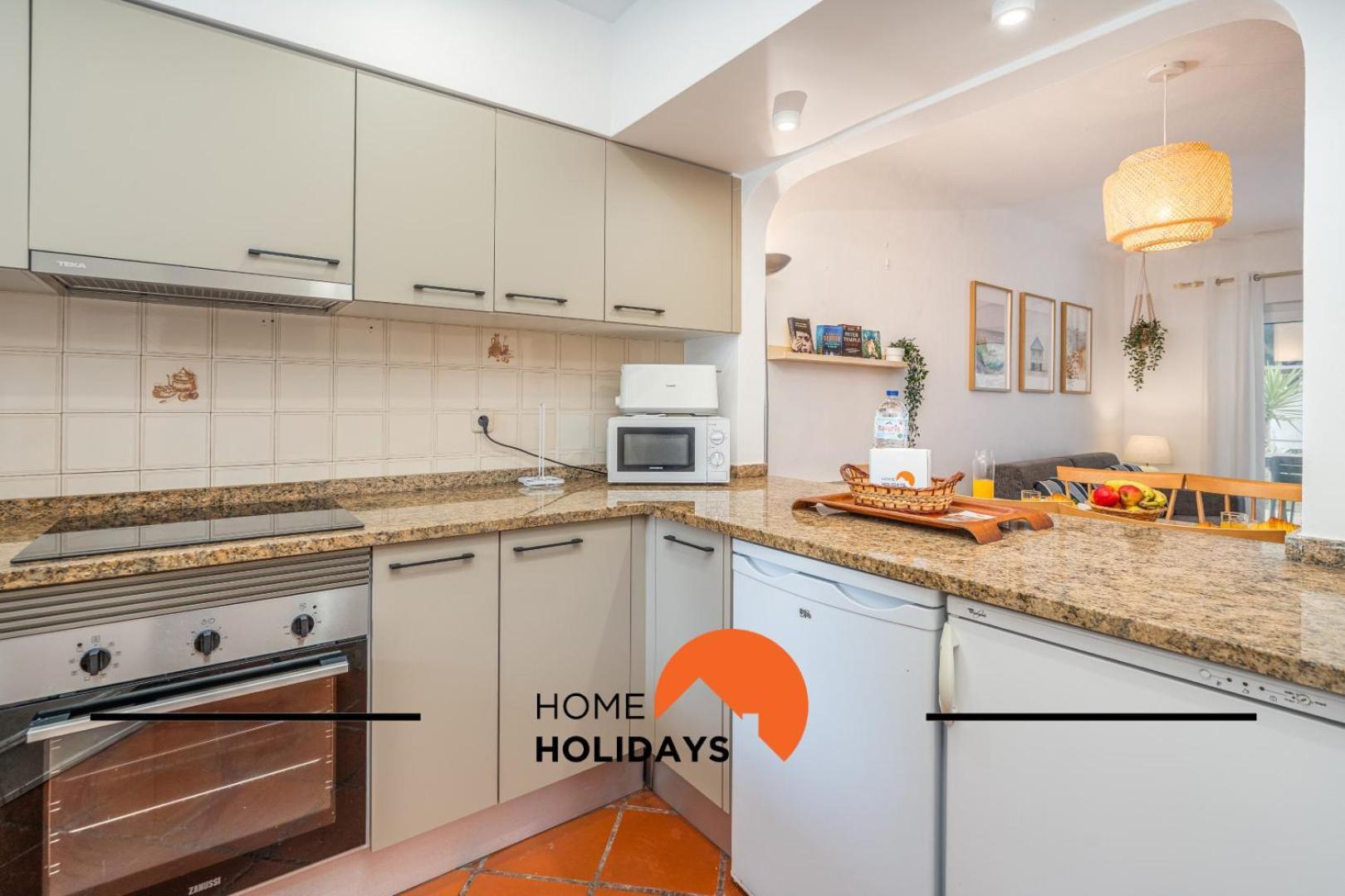 #250 264 By Holidays Apartamento