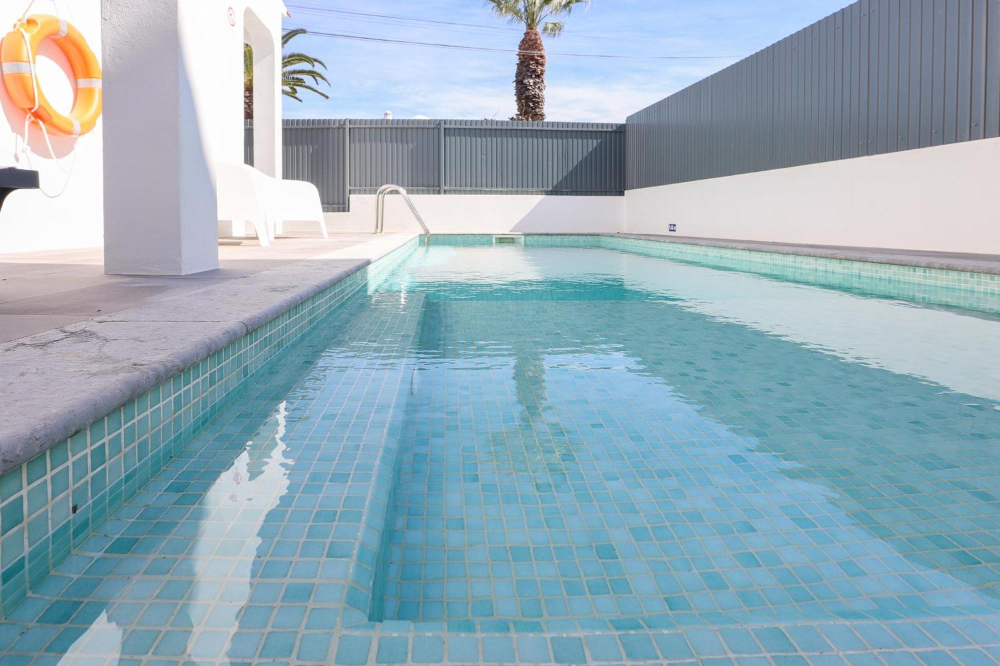Soares - Centro - For Families - By Bedzy Villa *