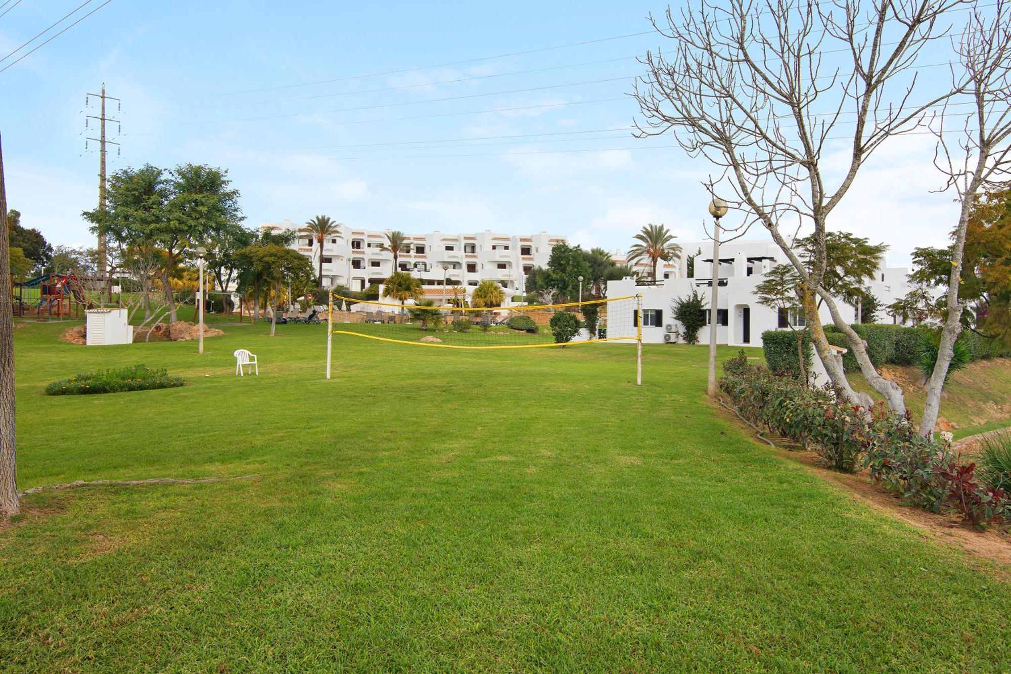 Holiday home Ema Clube Em *