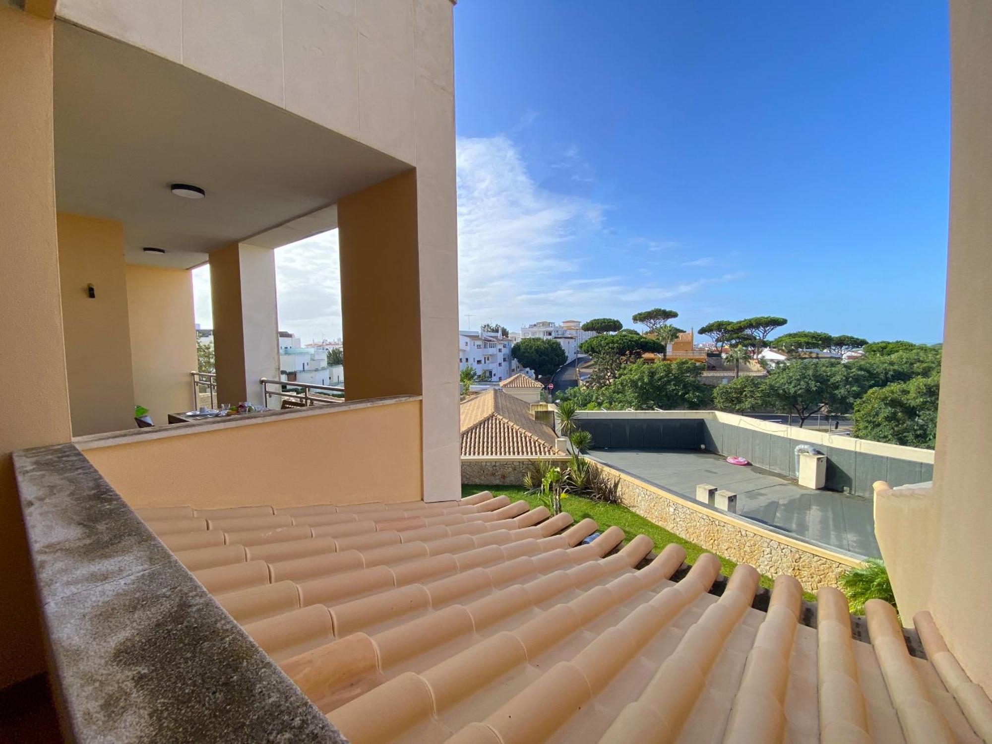Sunny Style With Pool By Homing