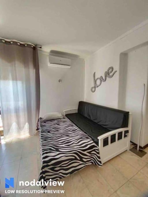 Himalaya Rooftop Sea View Apartamento *