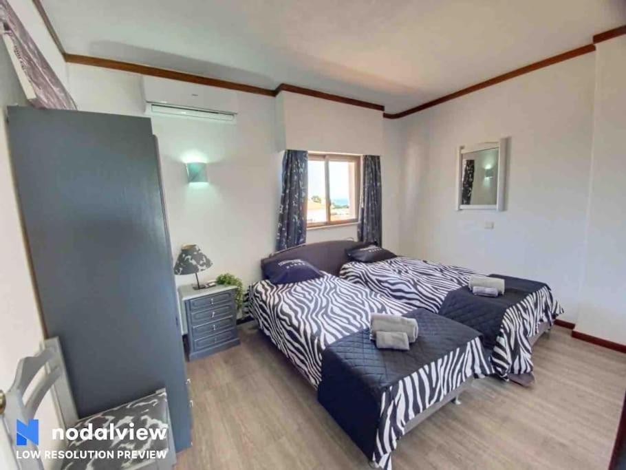 Himalaya Rooftop Sea View Apartamento *