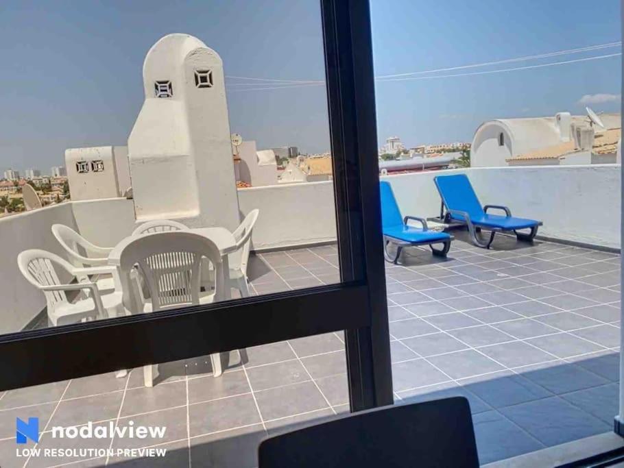 Himalaya Rooftop Sea View Apartamento *