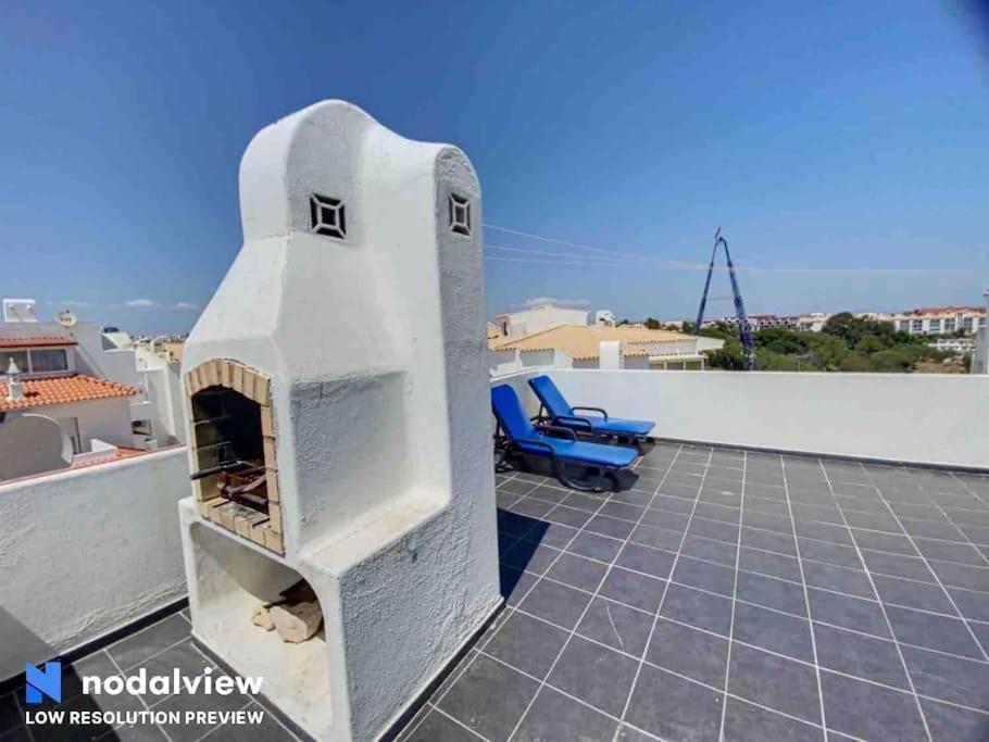 Himalaya Rooftop Sea View Apartamento *