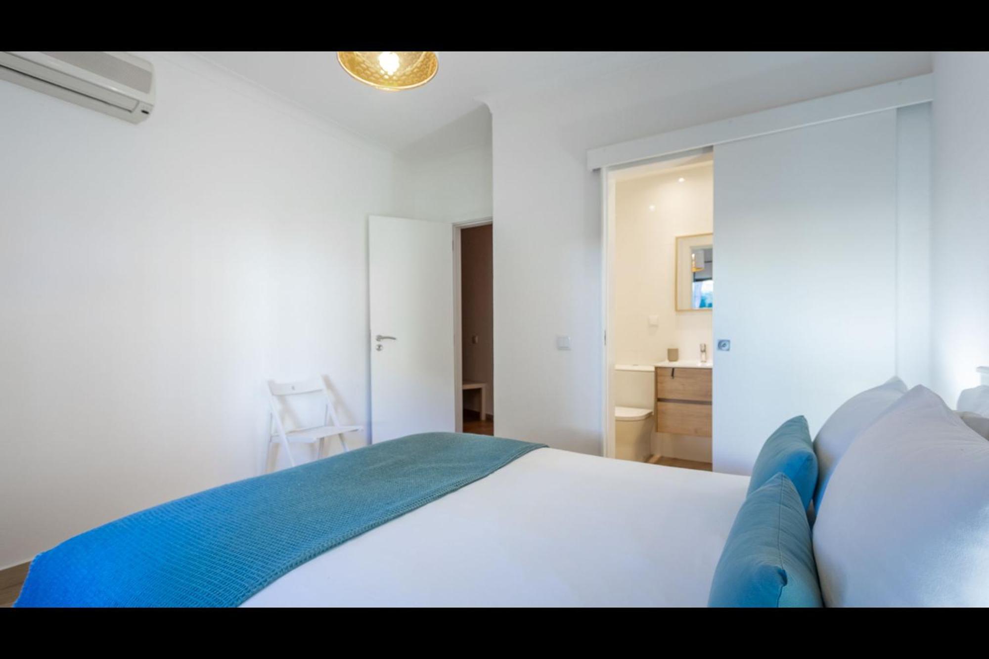 Falesia Modern Flat W/balcony & Pool By Lovelystay Albufeira