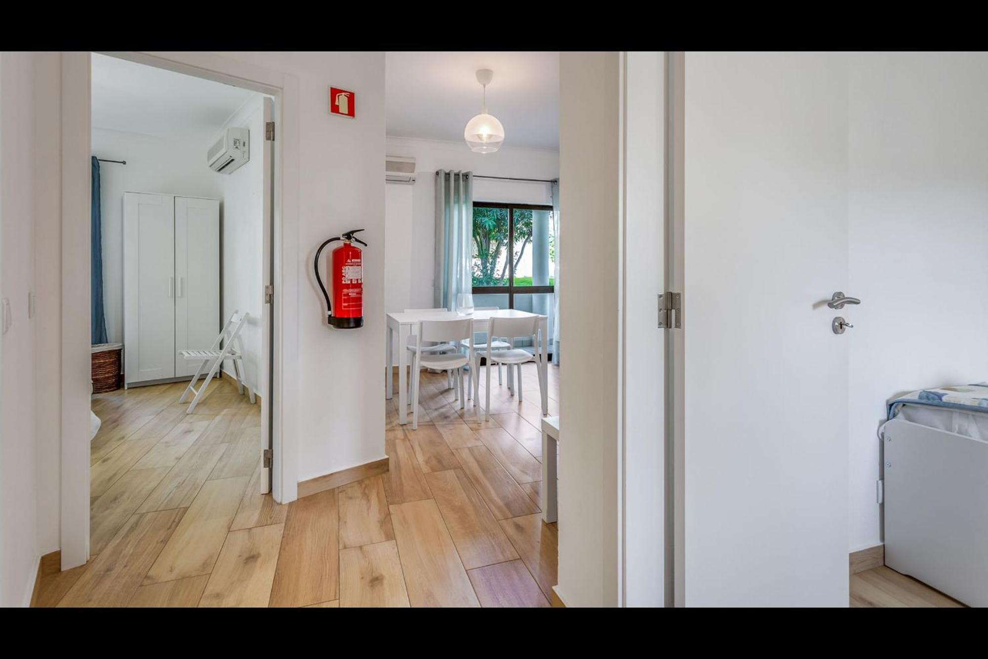 Falesia Modern Flat W/balcony & Pool By Lovelystay * Albufeira