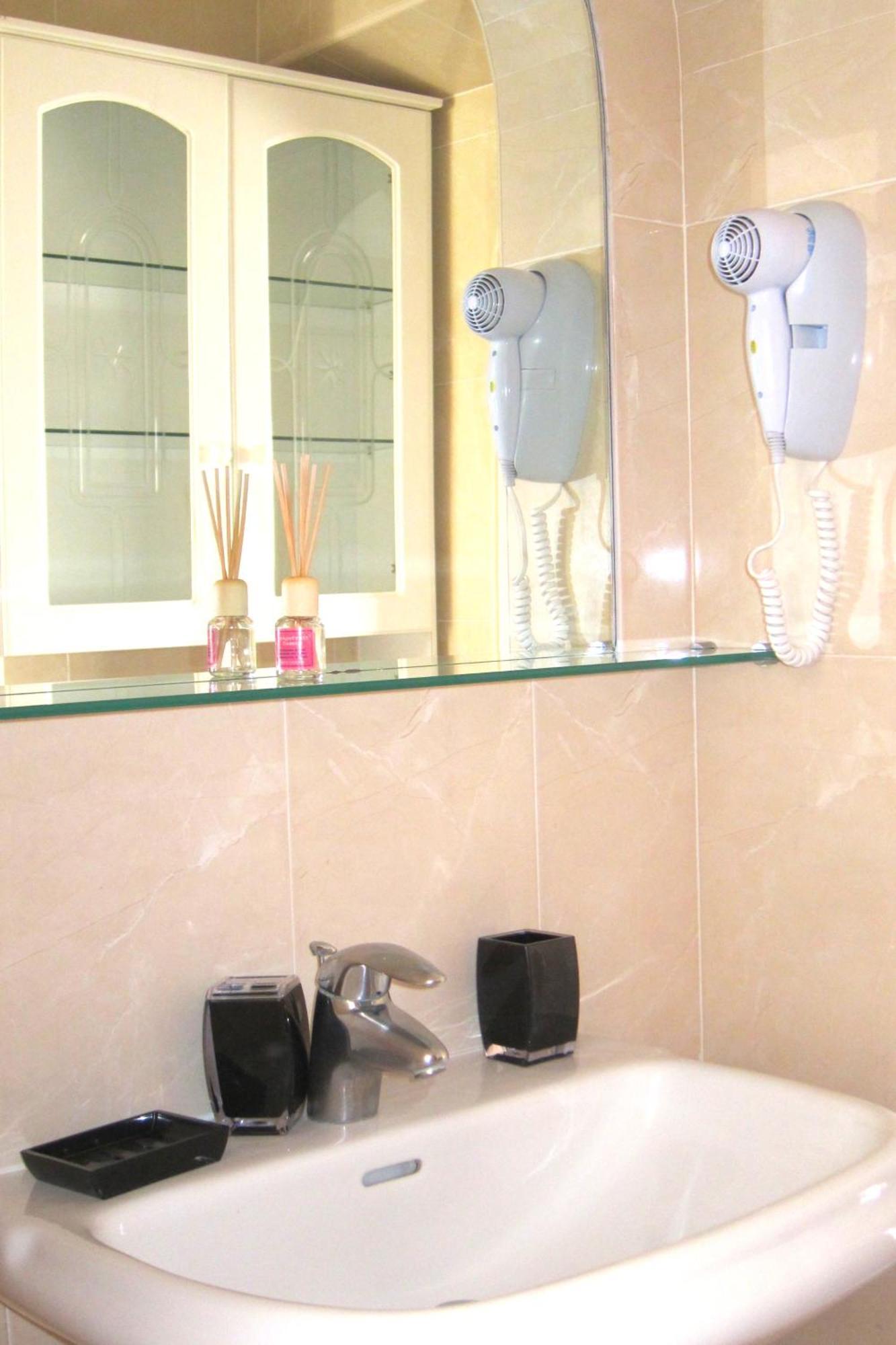 Apartment Ch 1 E 2 Two Up To 10 Guests Casa Da Horta, T1 & T2