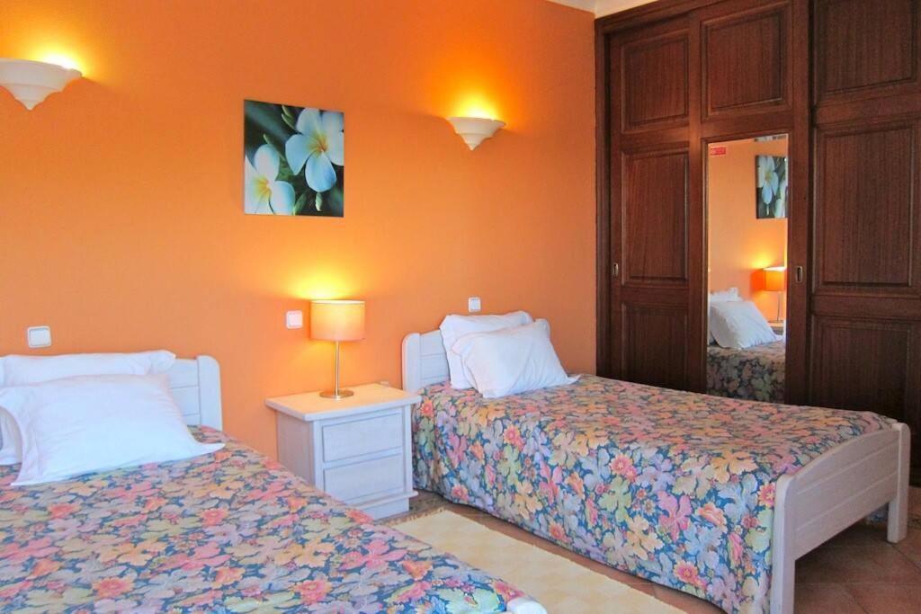 Villa 7 Bedroom Private Tenazinha Ii, With Pool Albufeira