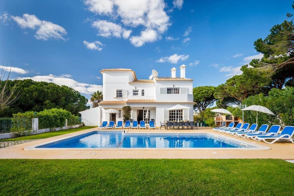 Villa 7 Bedroom Private Tenazinha Ii, With Pool Albufeira