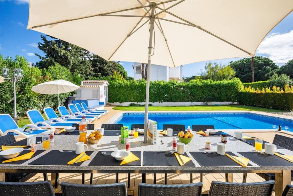 7 Bedroom Private Tenazinha Ii, With Pool Albufeira
