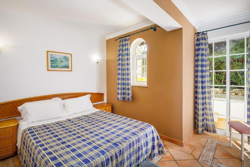 7 Bedroom Private Tenazinha Ii, With Pool * Albufeira