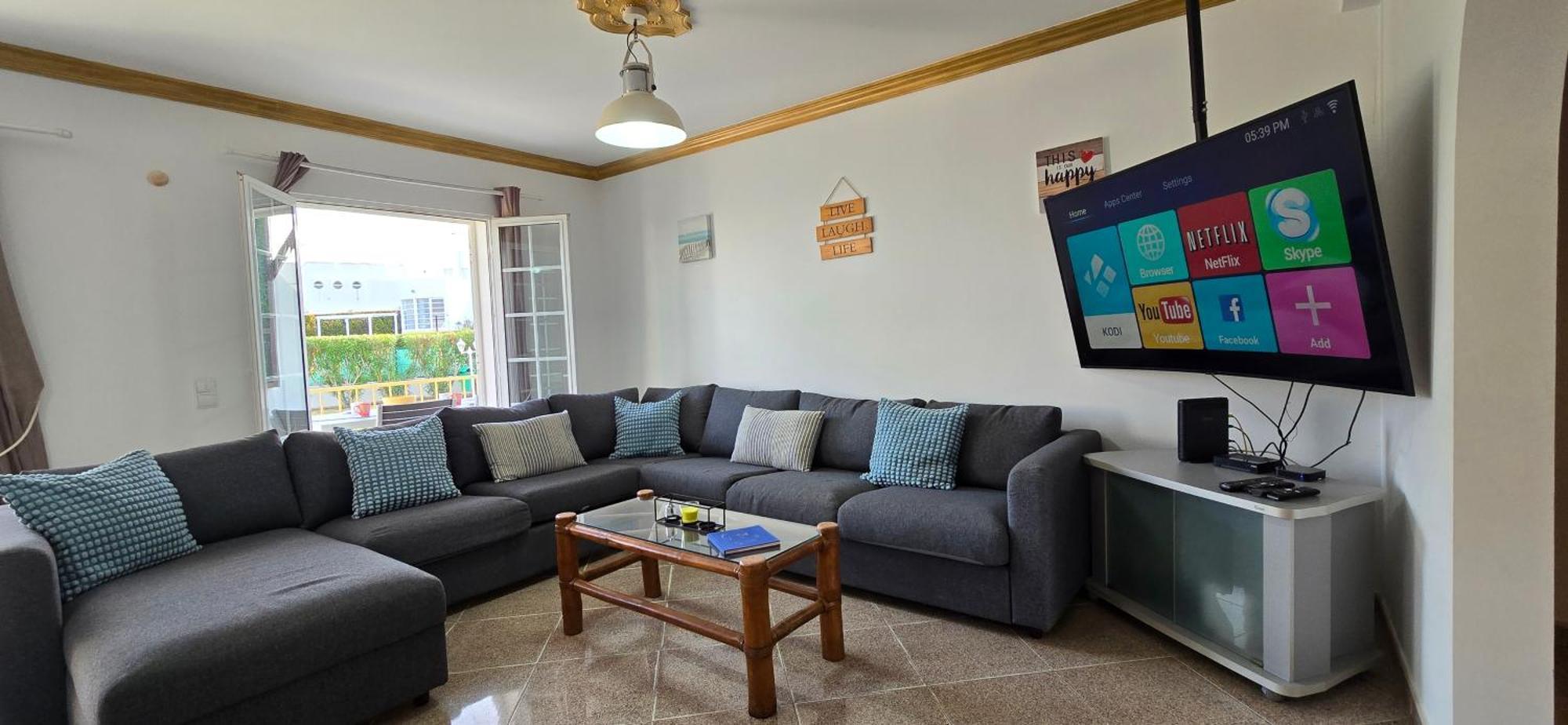 Summertime - Private Jacuzzi And Bikes, 800m Holiday home *
