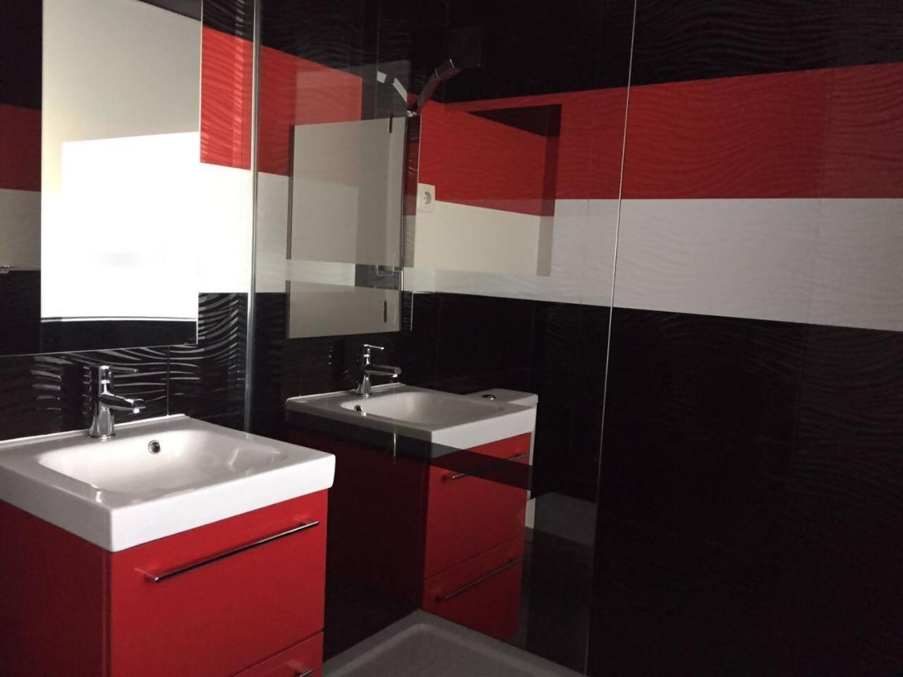 Apartment Casa Com 3 Jacuzzi Em *