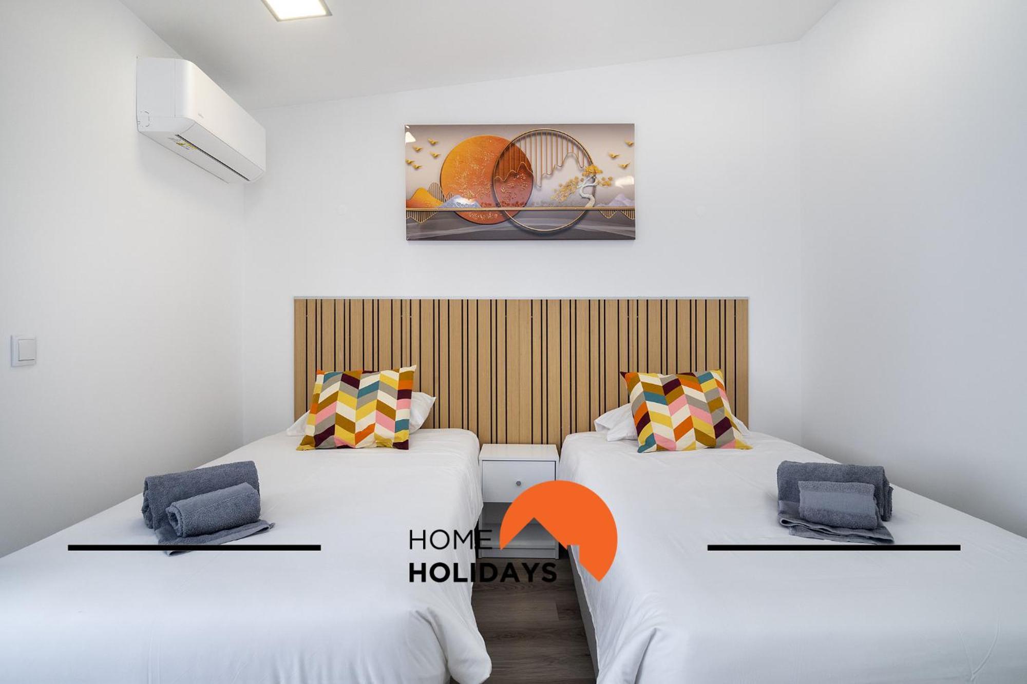 #305 Sea House By Holidays