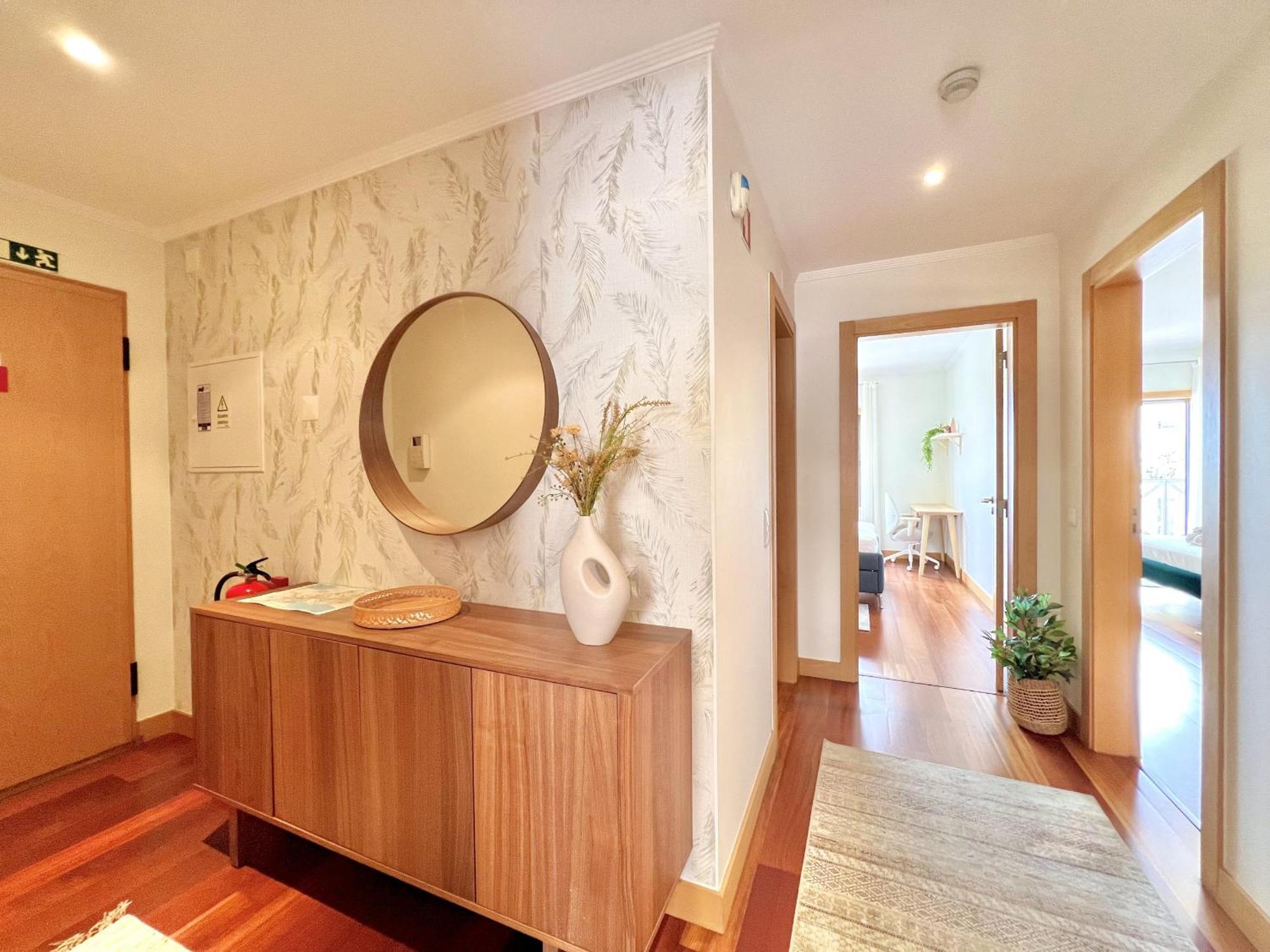 Modern 7 With Pool By Homing Apartment