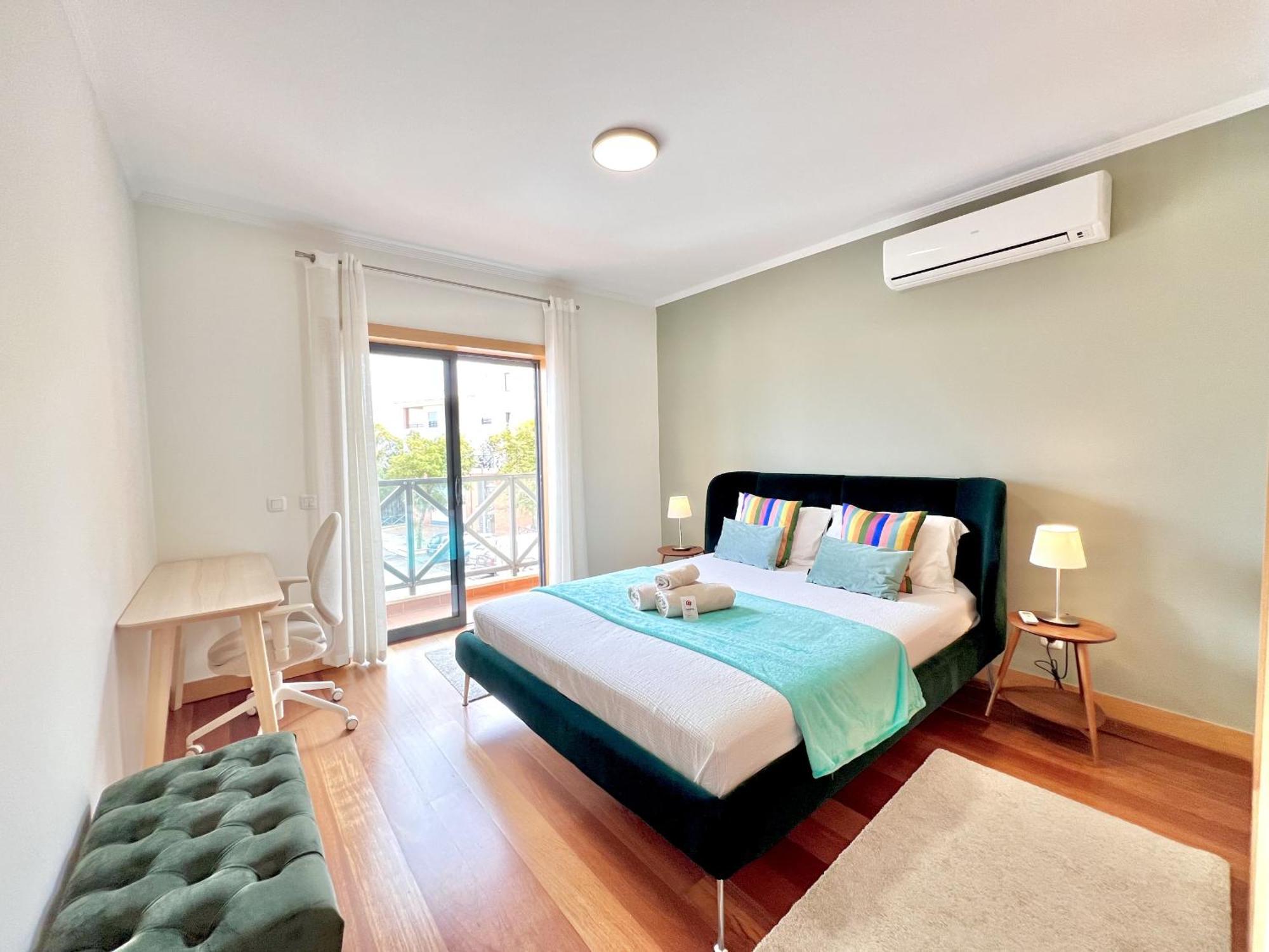 Apartment Modern 7 With Pool By Homing