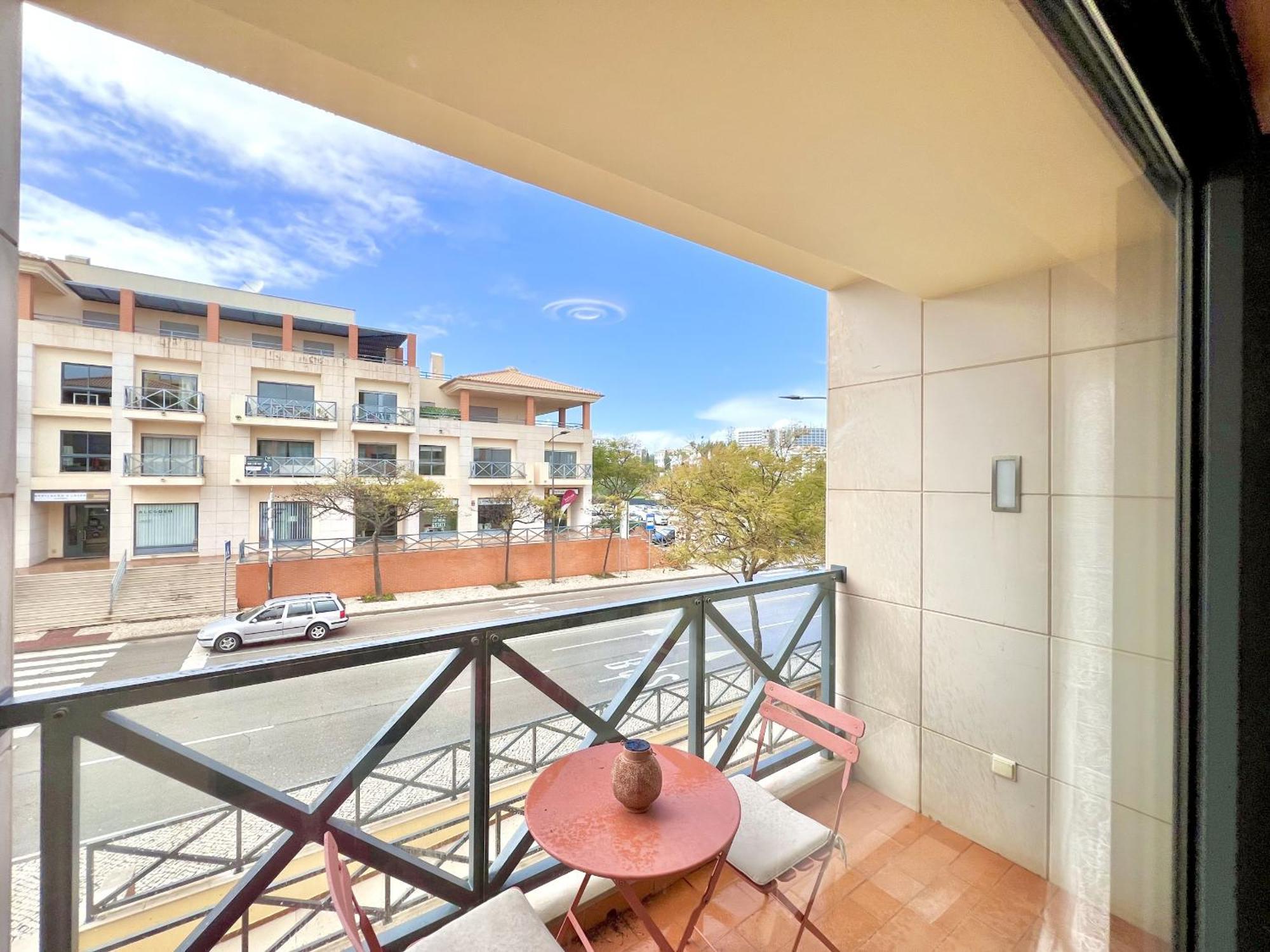 Apartment Modern 7 With Pool By Homing *