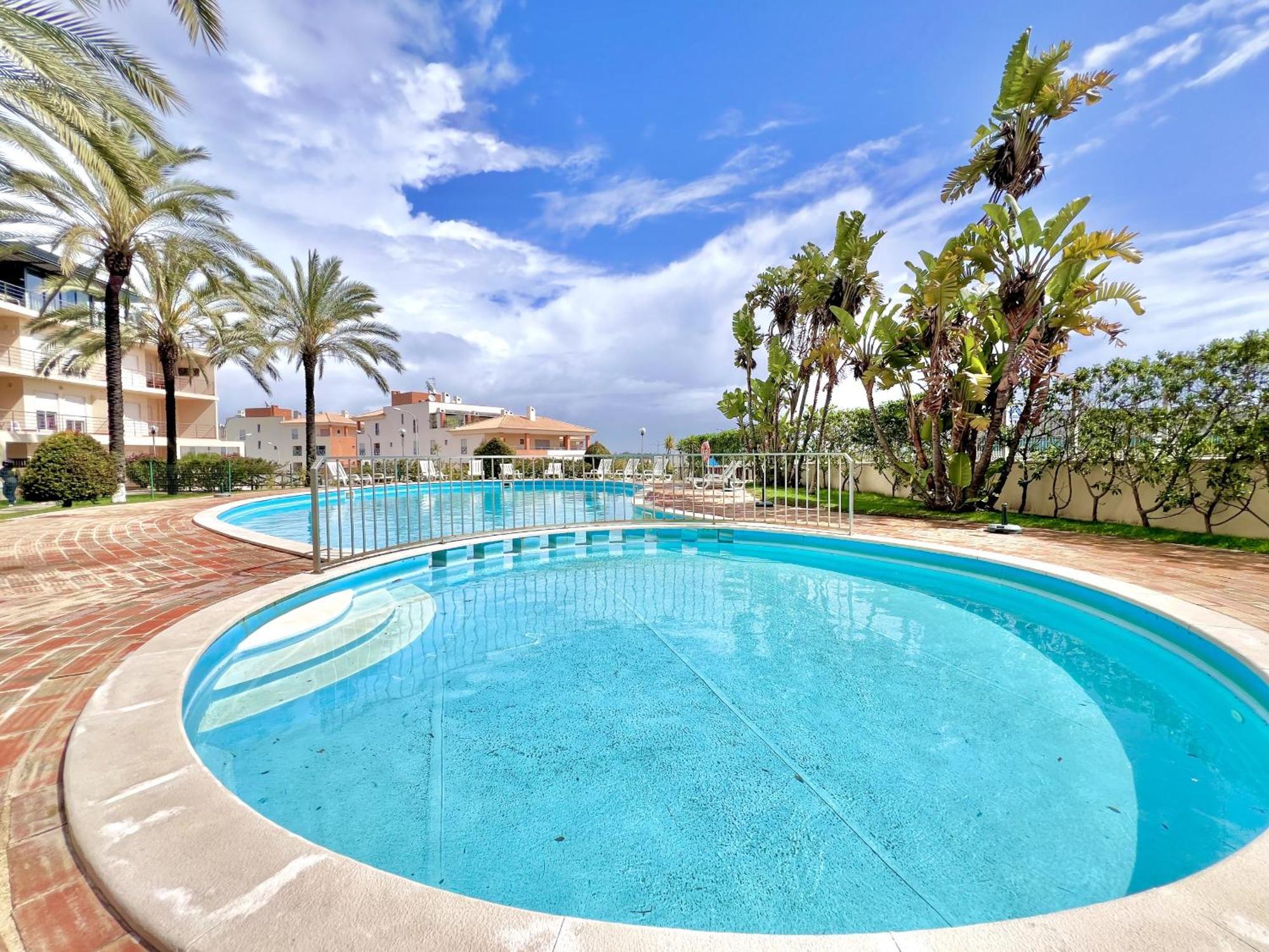 Modern 6 With Pool By Homing Apartment *