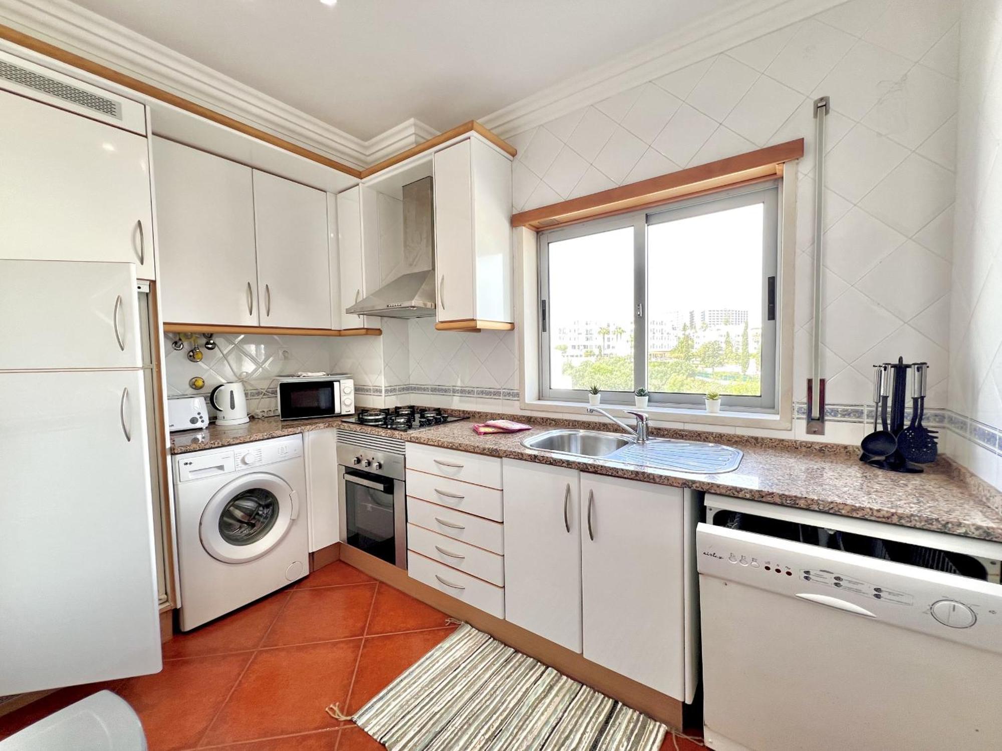 Modern 6 With Pool By Homing *