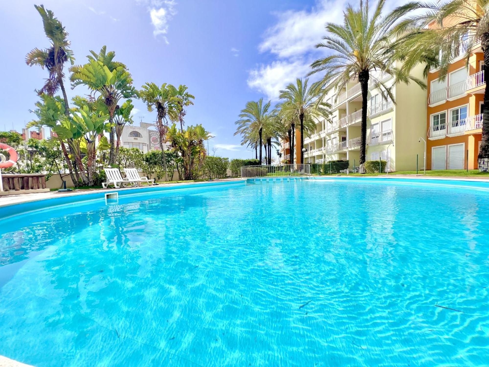 Apartment Modern 6 With Pool By Homing