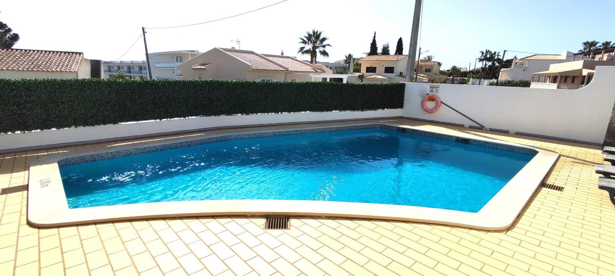 Cristina 17 - 500 M From The Villa Albufeira