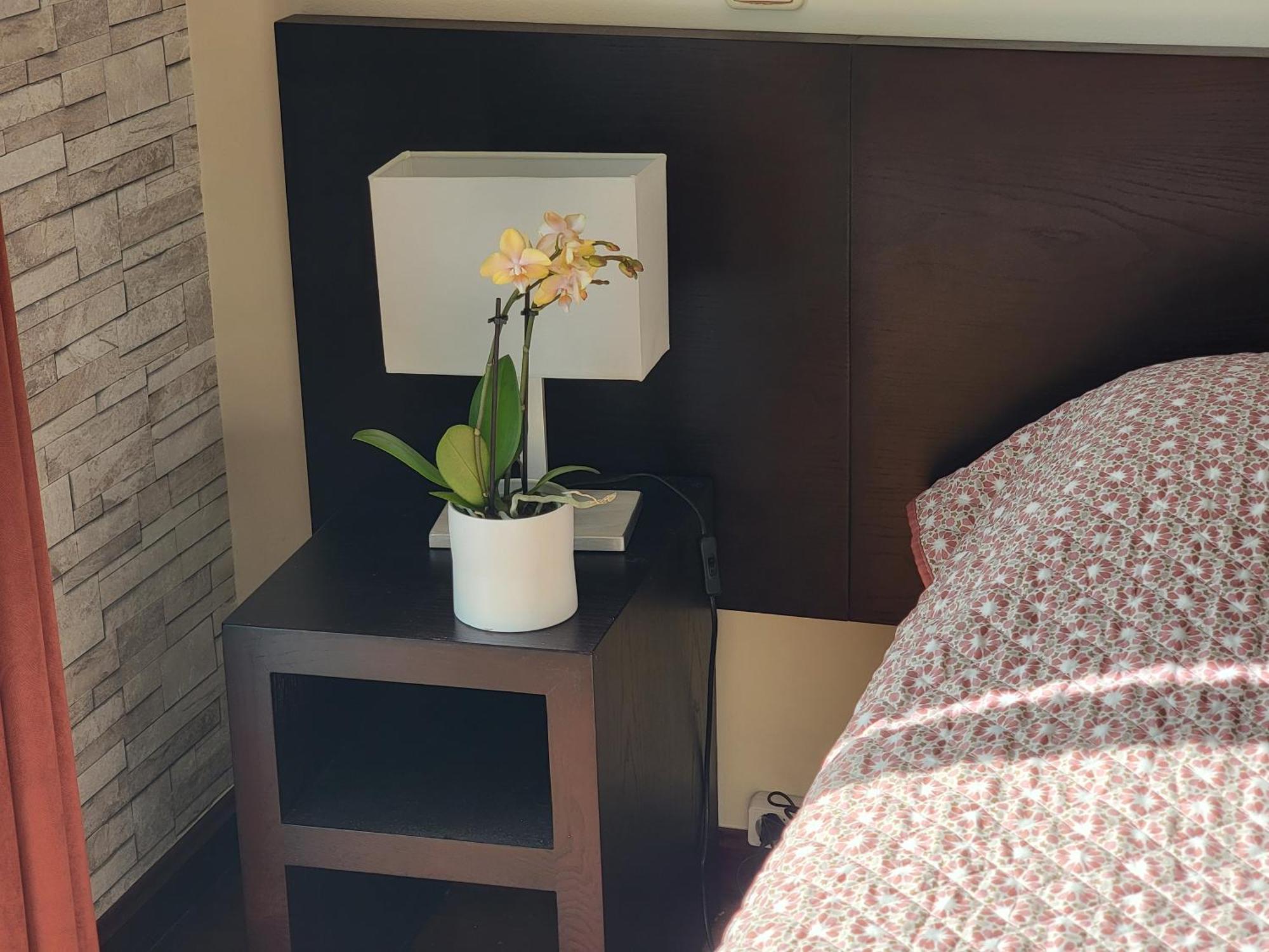 Newly Remodeled 2bd Brilliant Oura Strip 9min Apartment