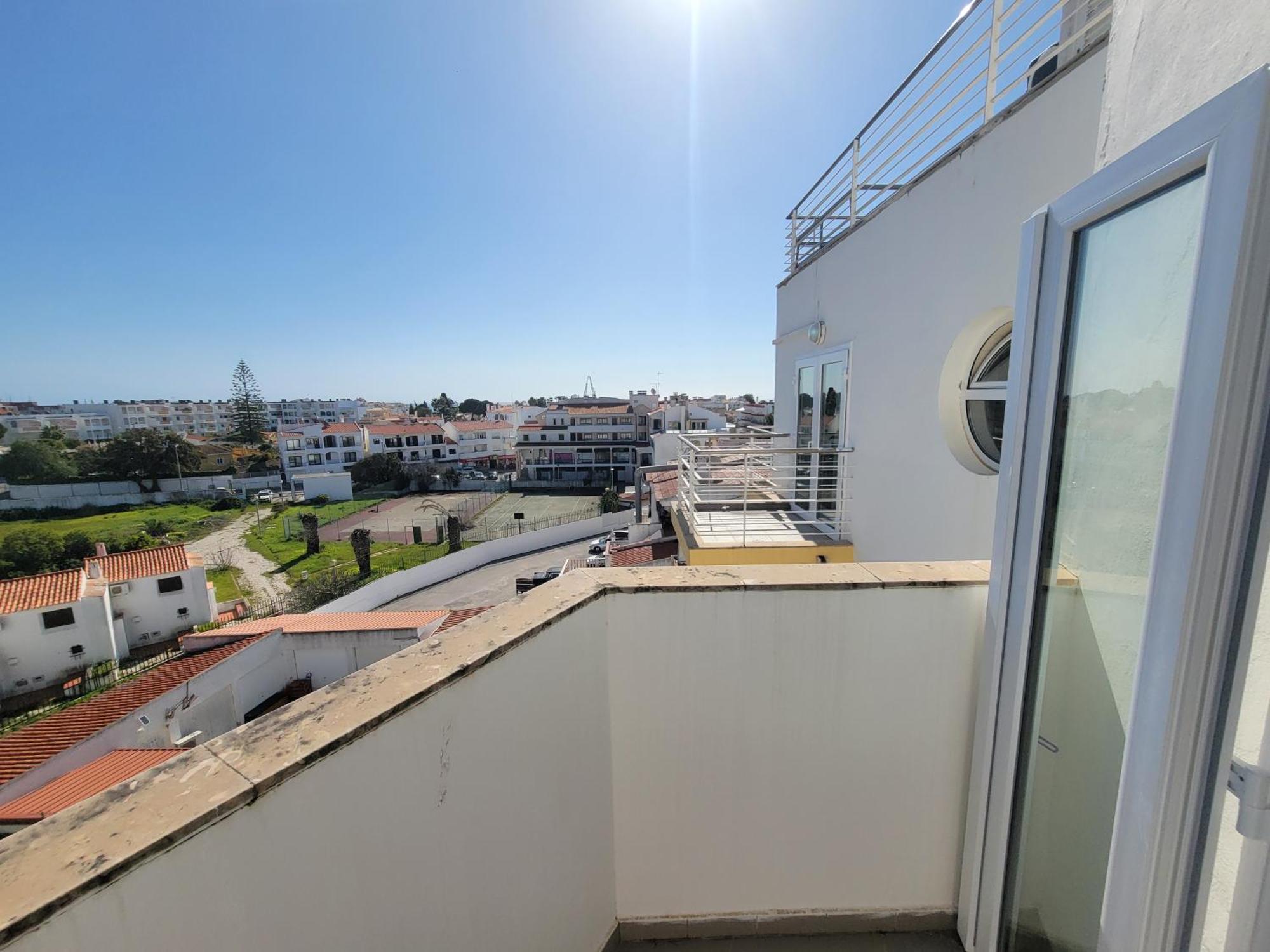 Newly Remodeled 2bd Brilliant Oura Strip 9min *