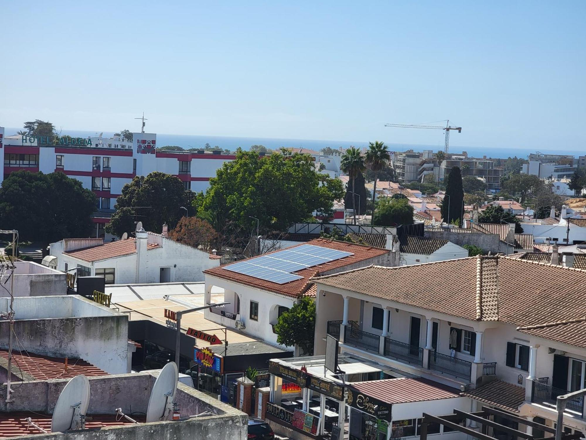 Newly Remodeled 2bd Brilliant Oura Strip 9min Albufeira