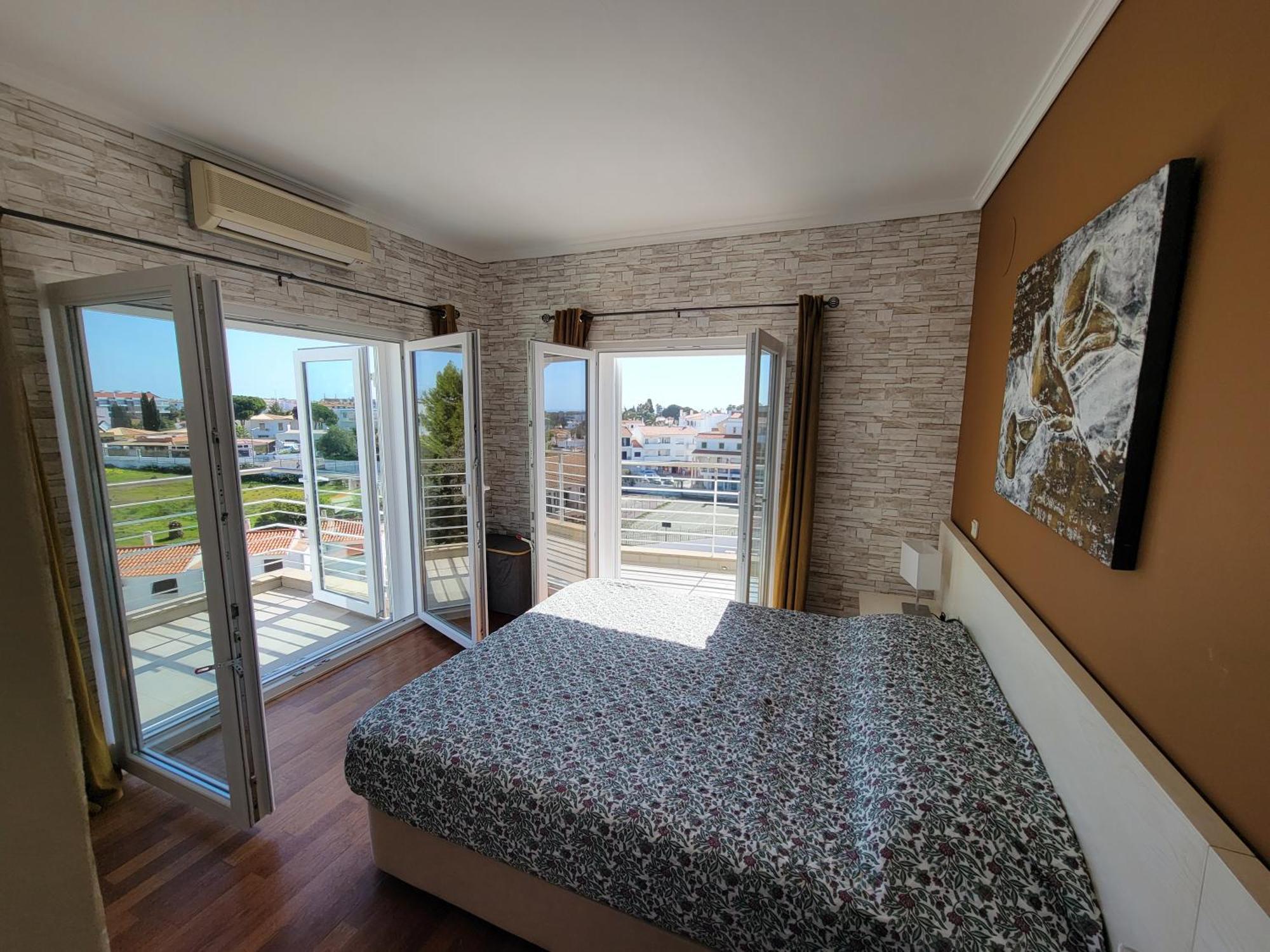 Newly Remodeled 2bd Brilliant Oura Strip 9min Apartment Albufeira