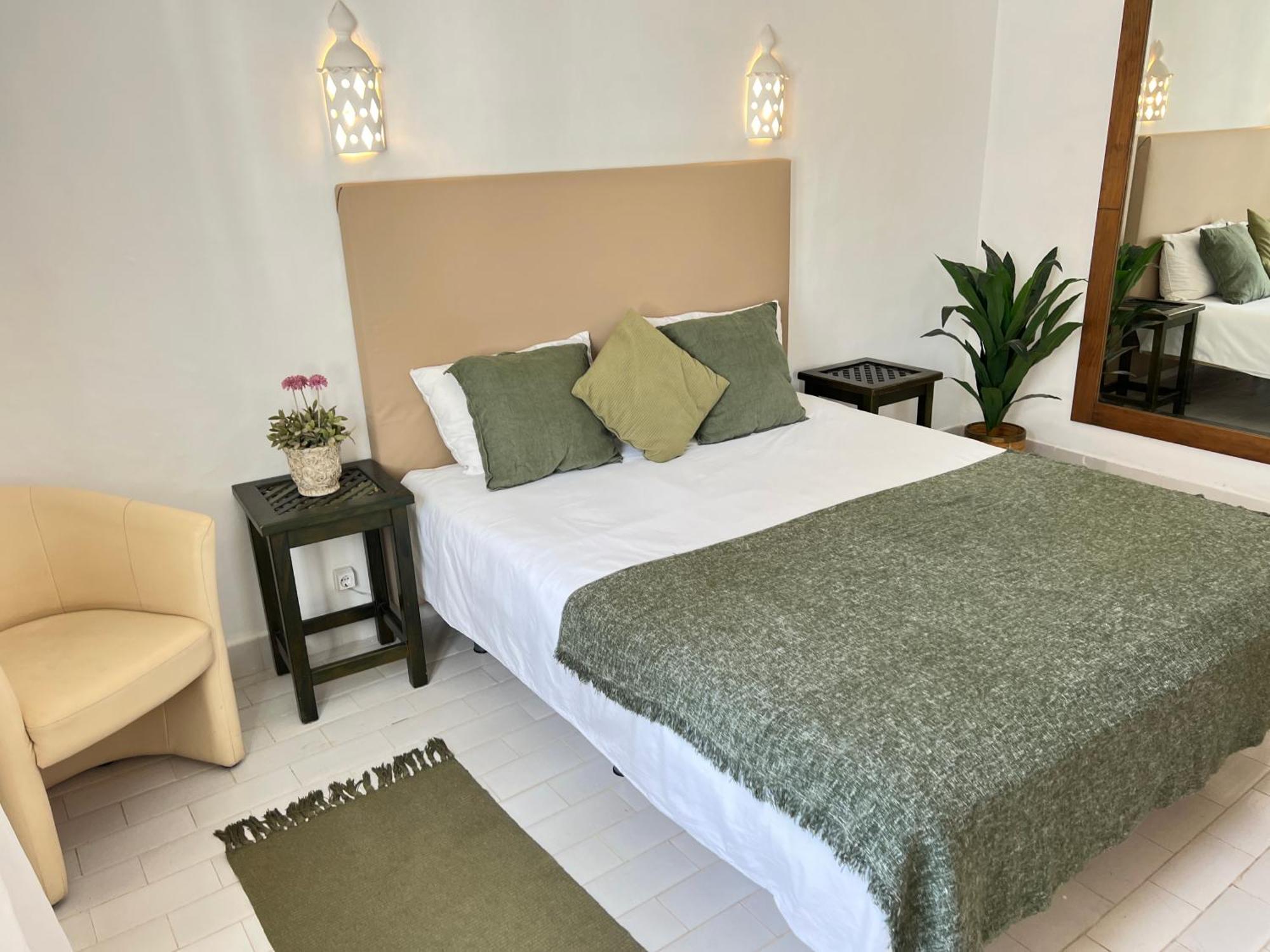 Villa Lori, Pool, 5 Min Drive To In Albufeira