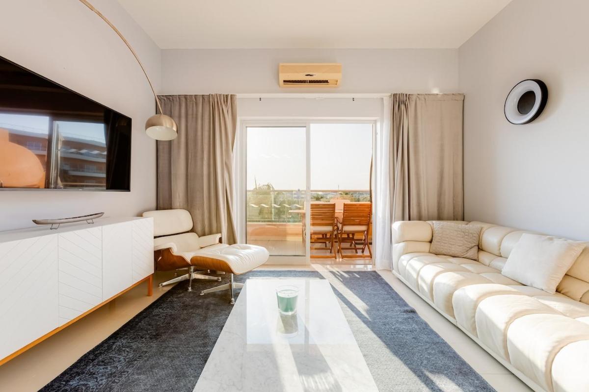 Sea-stretch Viewing Superking Flat By Bentobox Apartment Albufeira