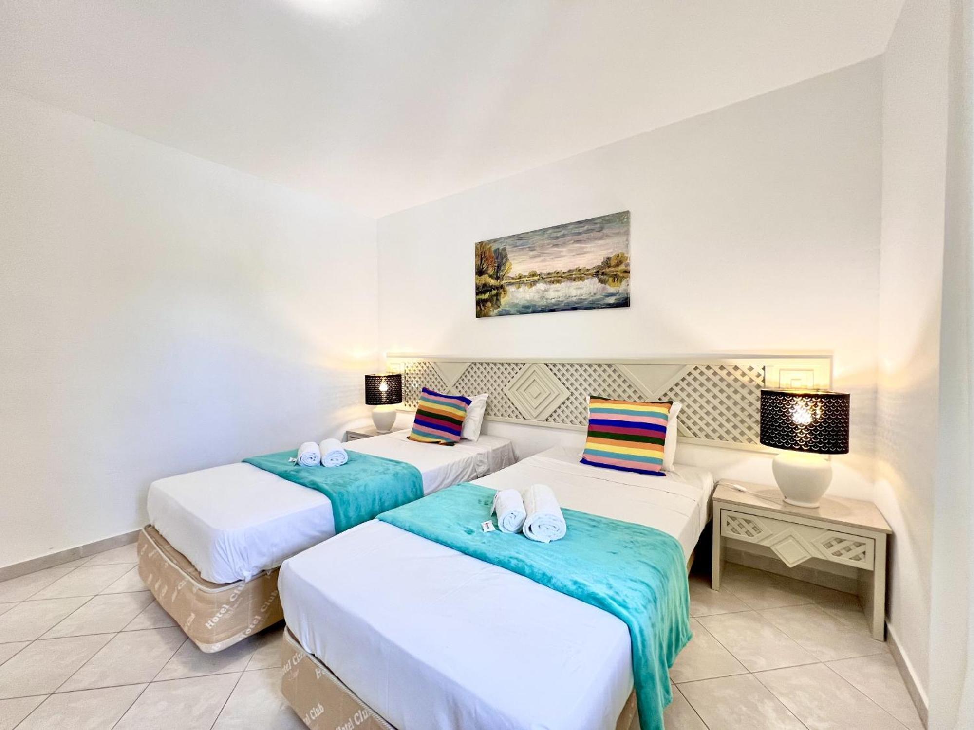 Balaia Golf Village 7 With Pool By Homing Apartment