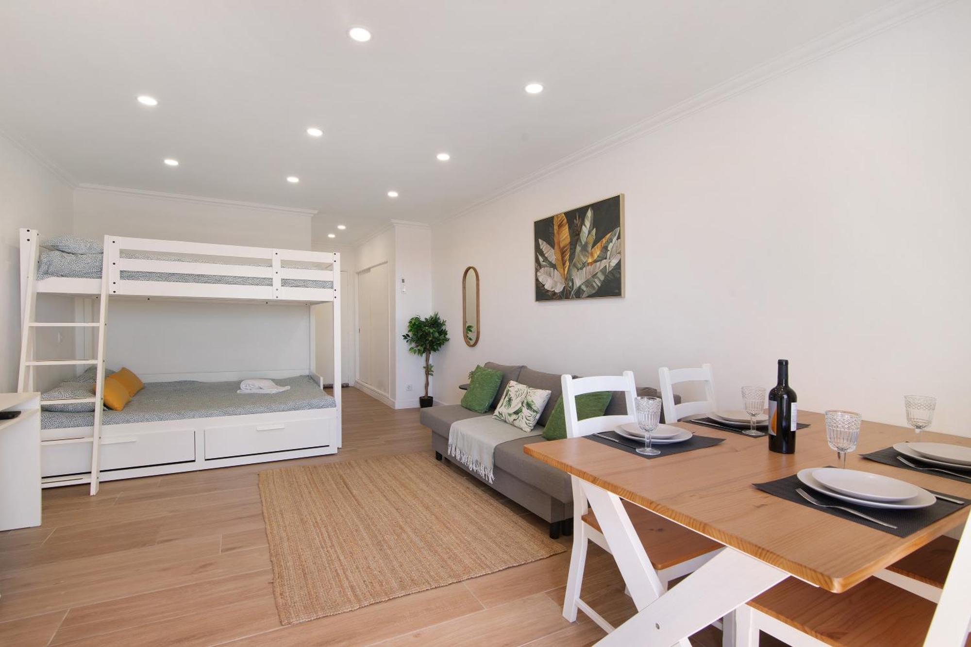 Apartment Lovely And New In Oura