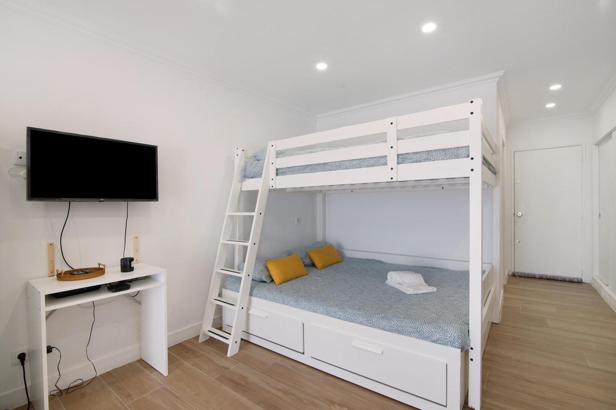 Lovely And New In Oura Apartment *