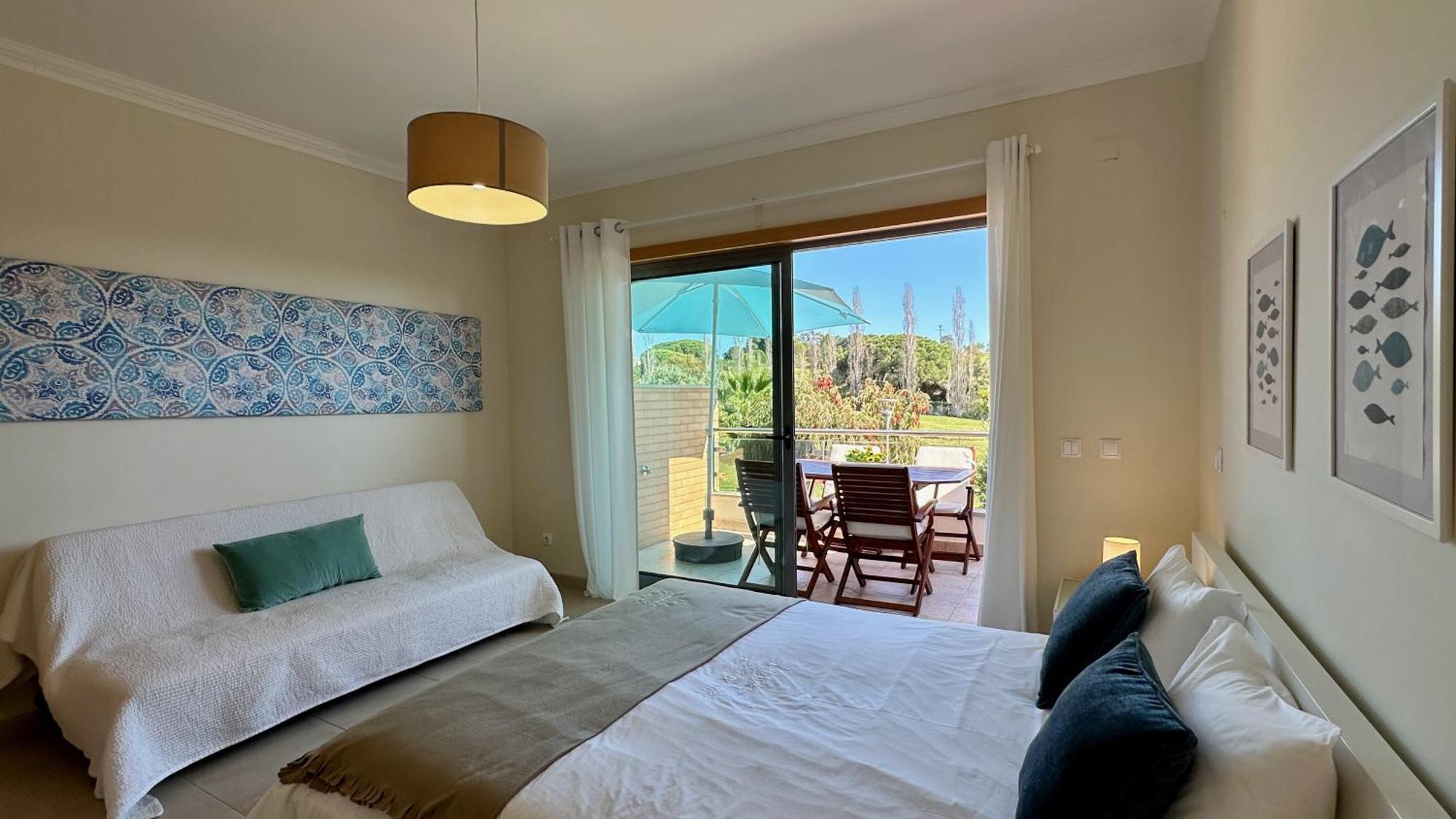 White By Check-in Portugal Albufeira