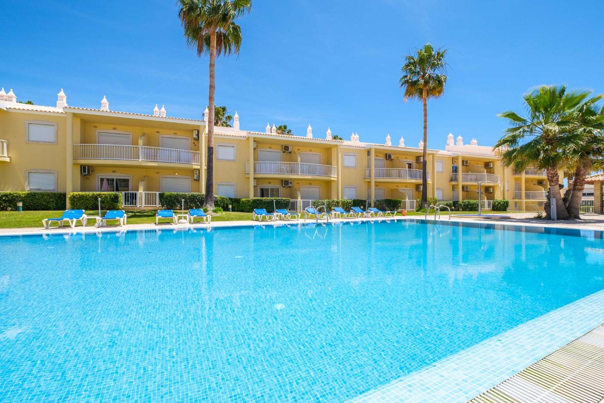Holiday home Riu - Close To Bars Shops And Restaurants