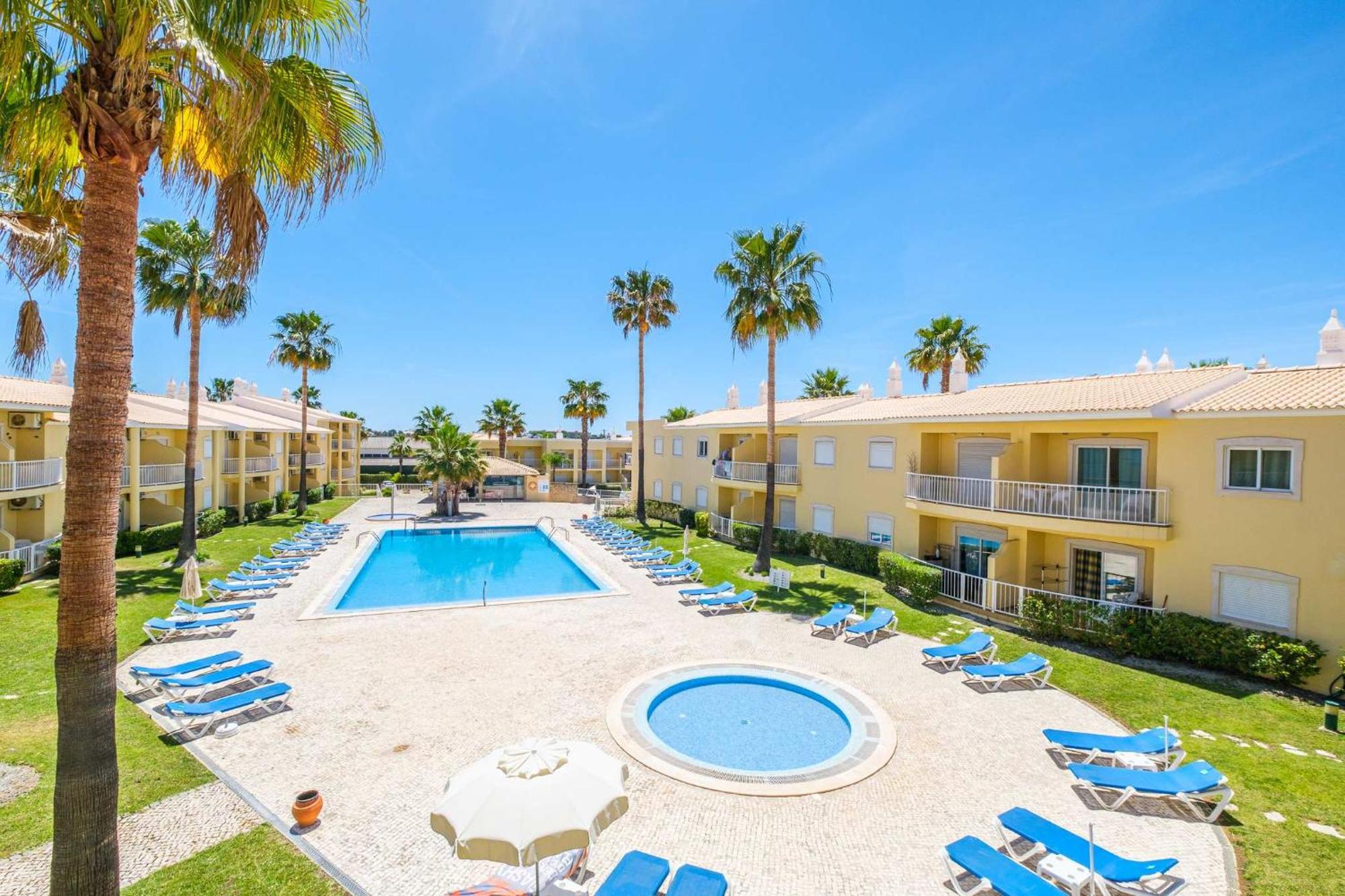 Riu - Close To Bars Shops And Restaurants Albufeira