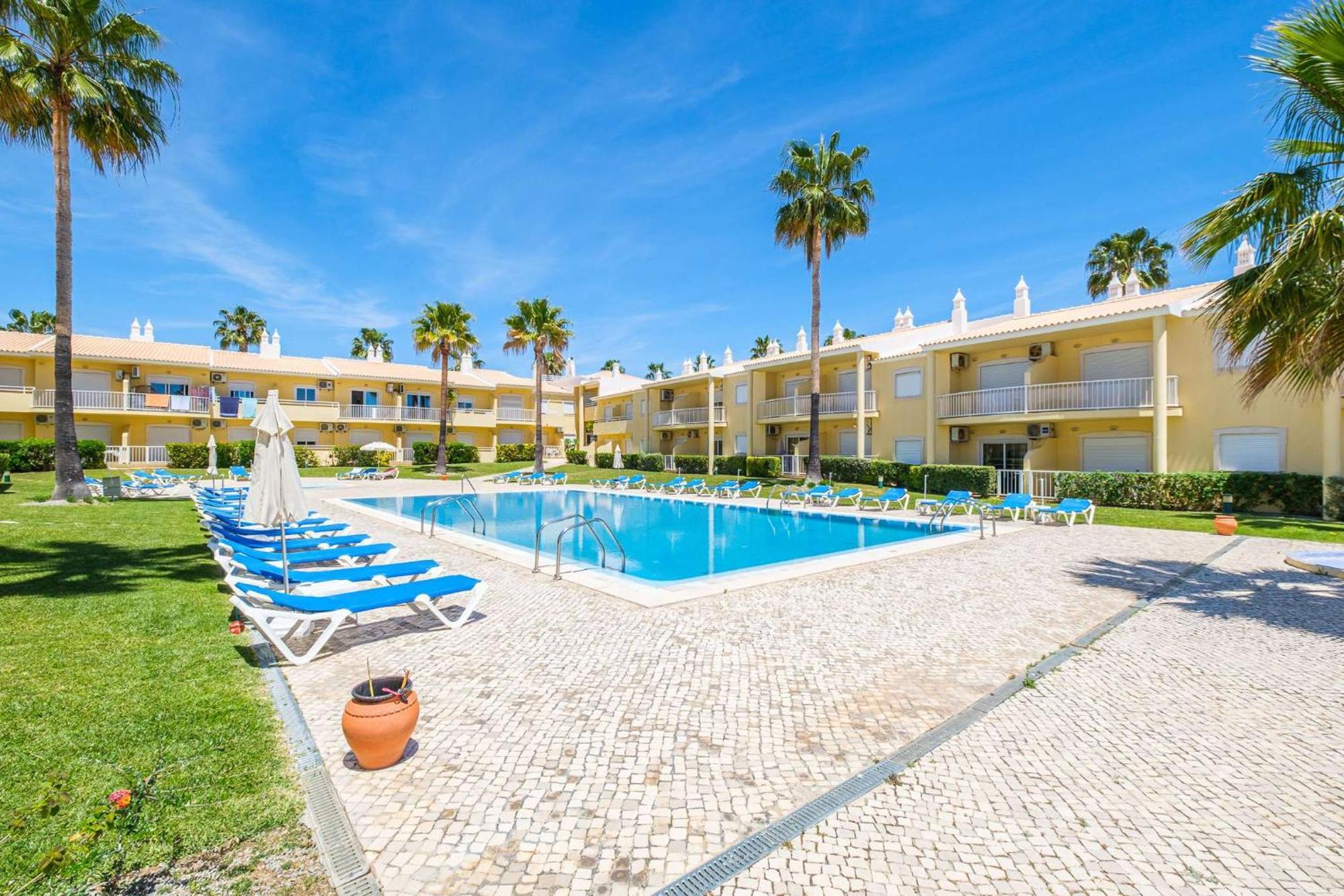 Riu - Close To Bars Shops And Restaurants * Albufeira